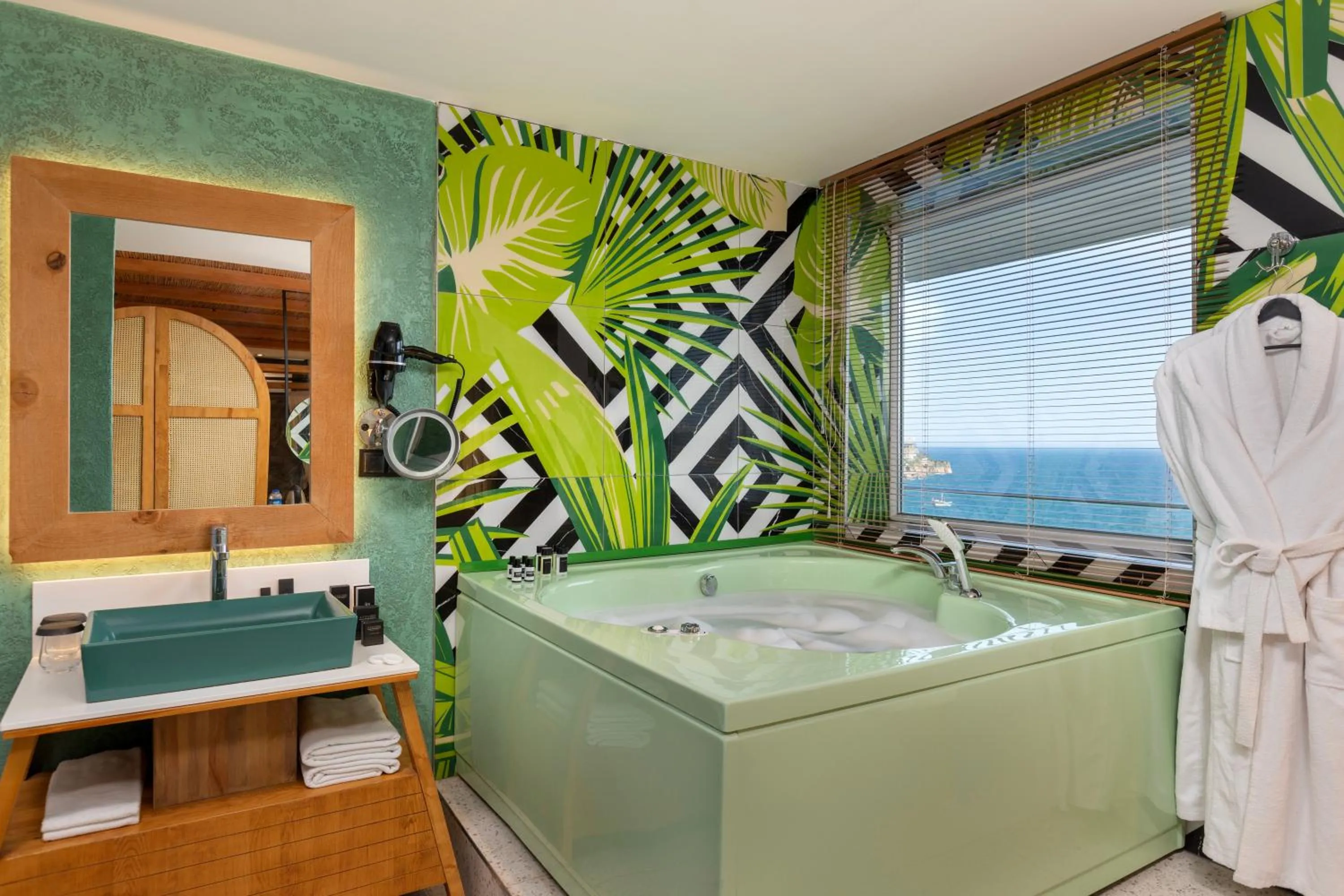 Hot Tub in Afflon Hotels Sea Hill Concept Adult Only