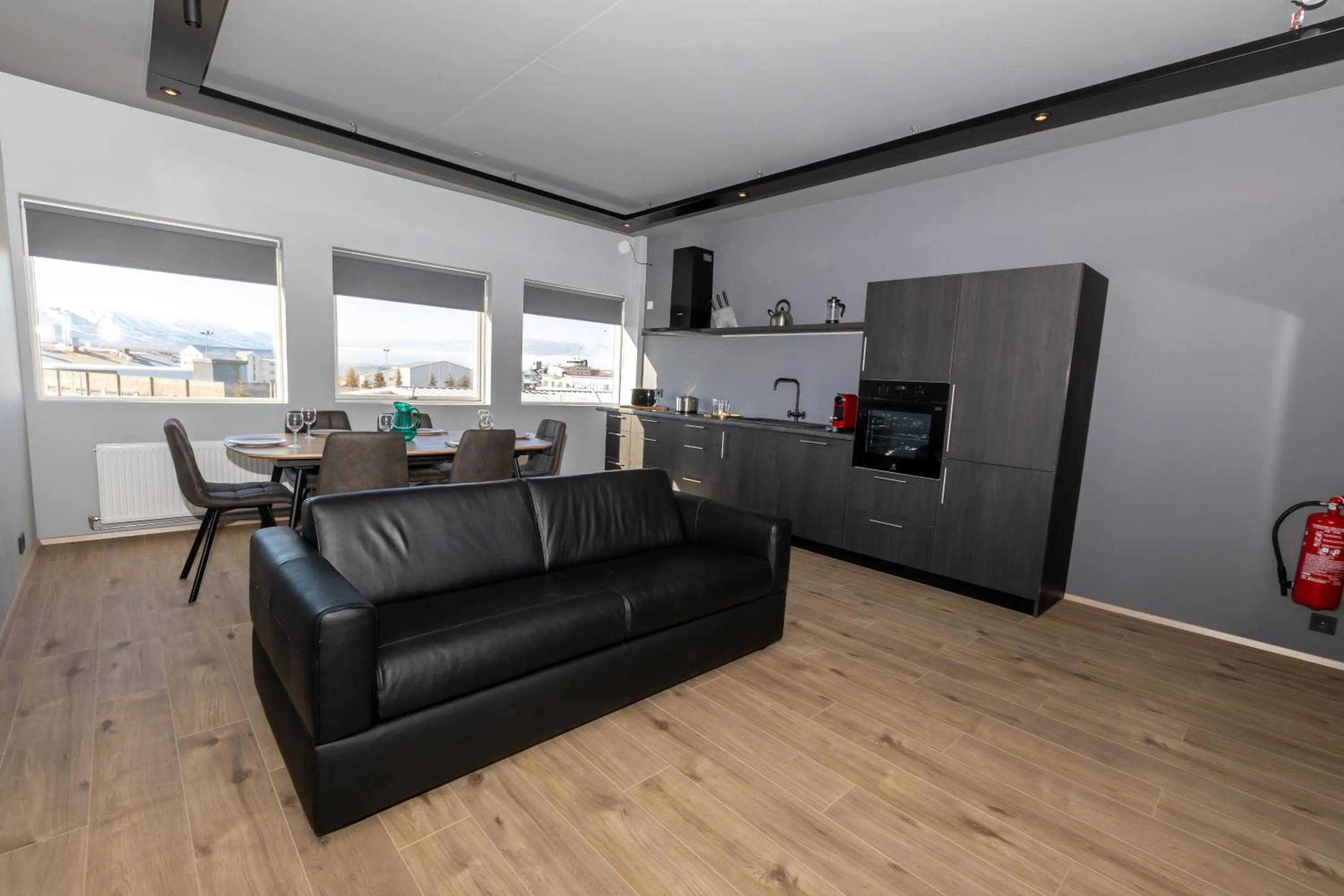Living room in Akureyri Lux Apartments with hot tub access