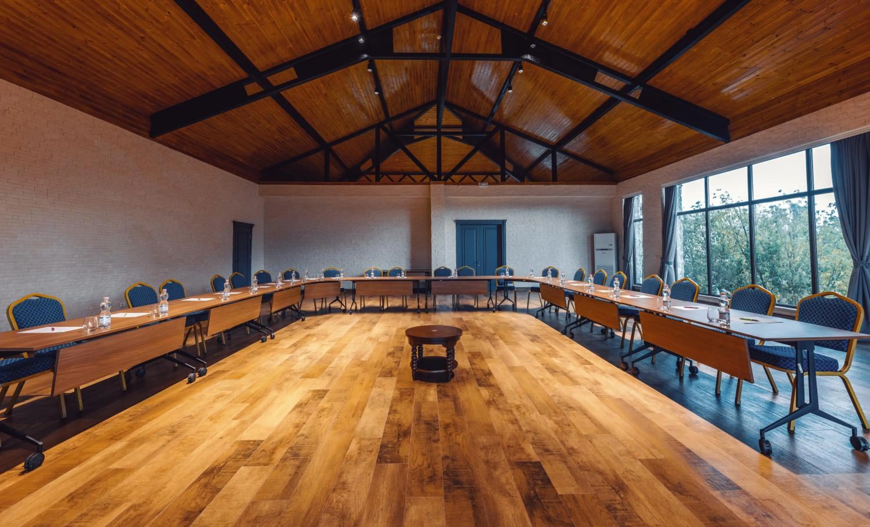 Meeting/conference room in Hotel Chateau Kvirike