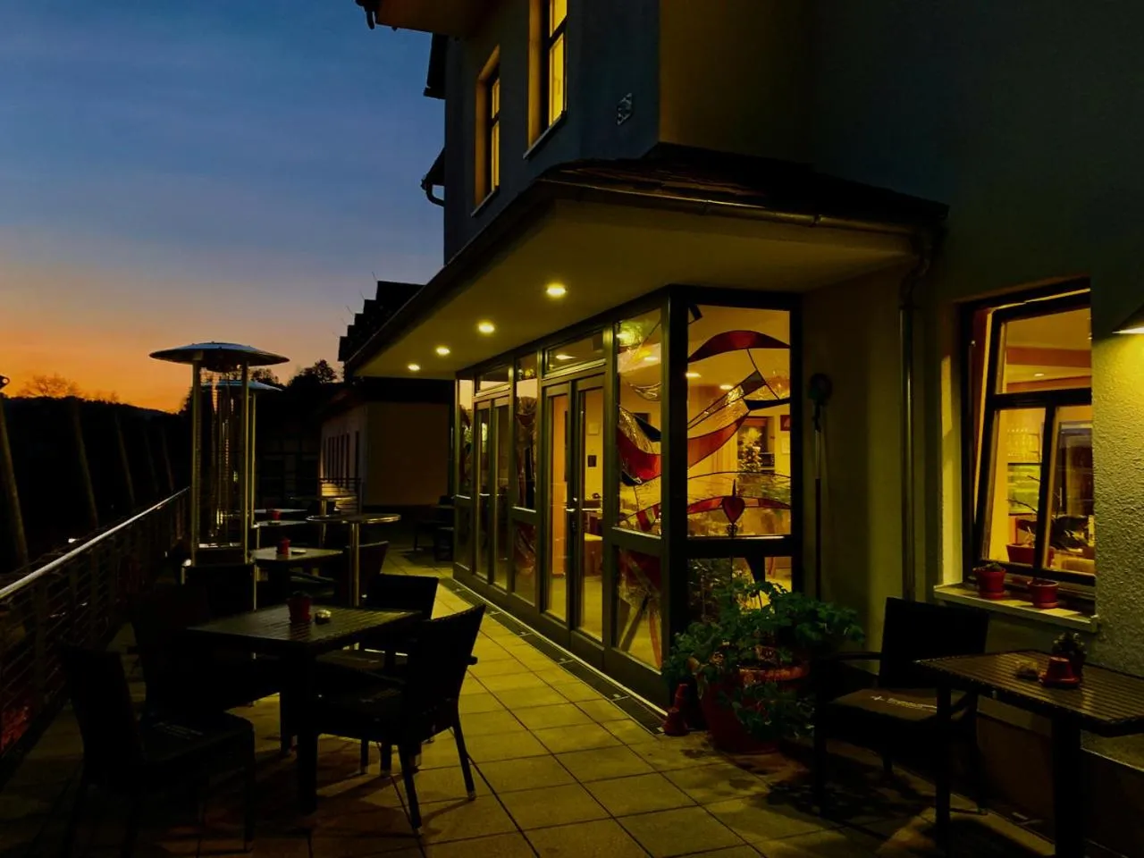 Restaurant/places to eat in Villa Frieden Hotel & Seminarhaus