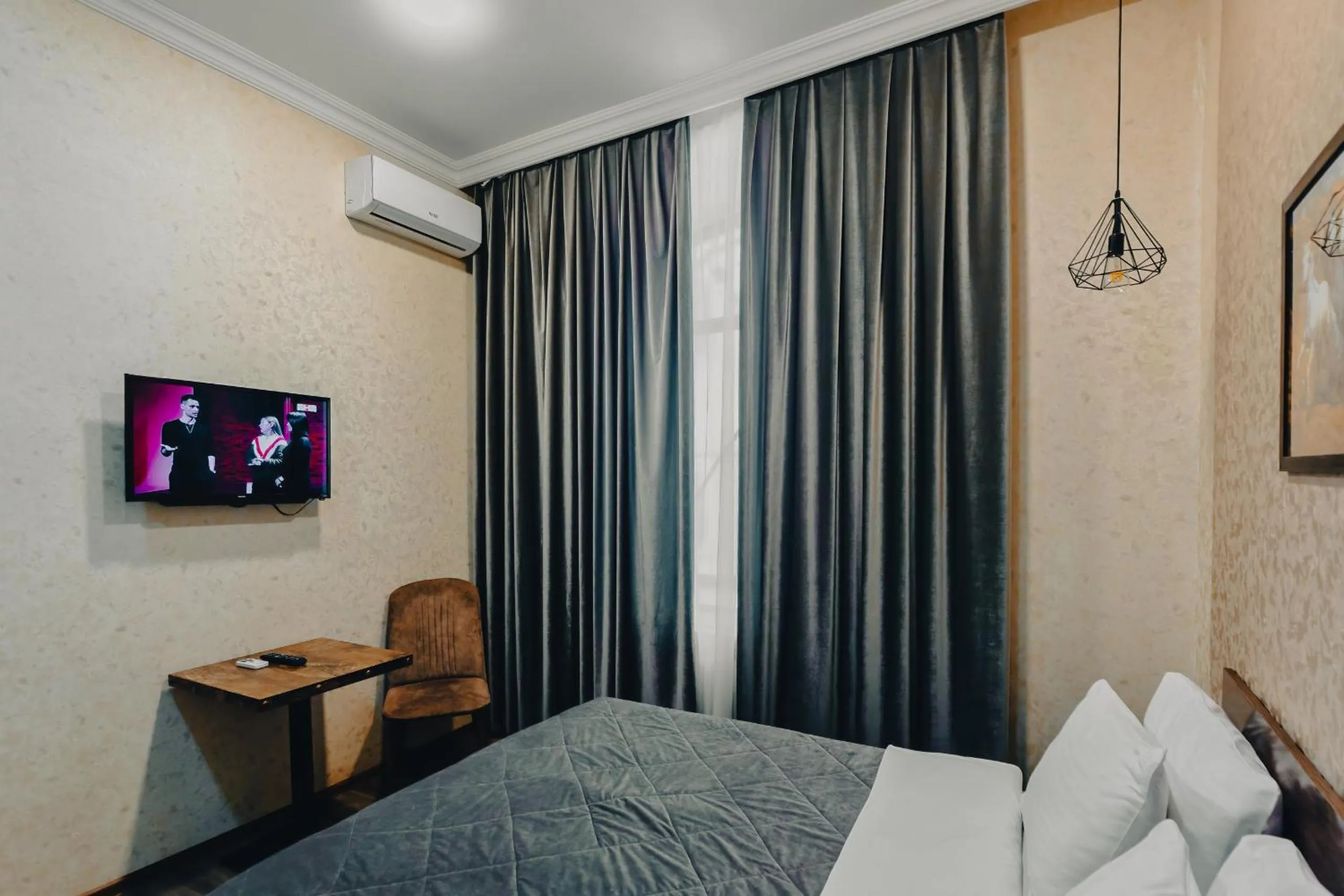 Bedroom, Bed in Moss Art Boutique Hotel