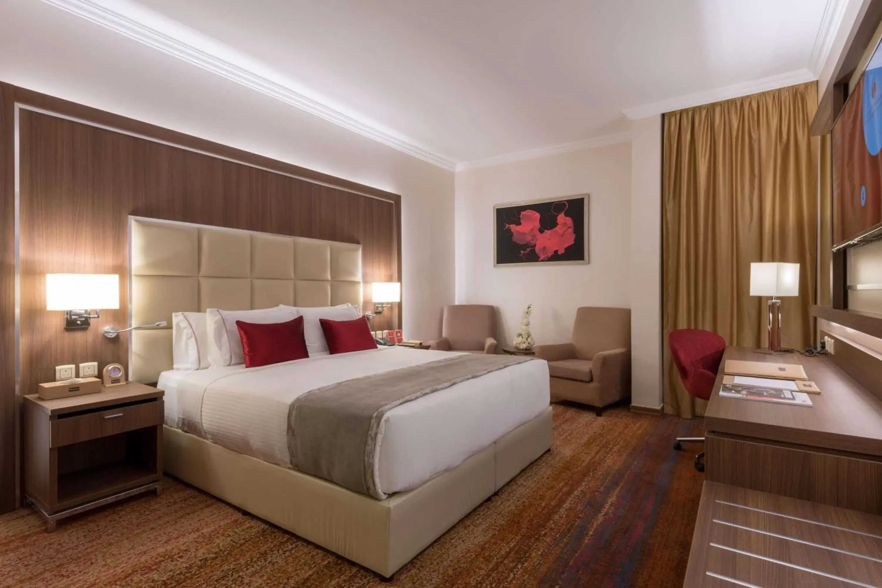 1 King Bed Executive Suite With City View in Ramada by Wyndham Continental Jeddah 1 King Bed Executive Suite With City View in Ramada by Wyndham Continental Jeddah