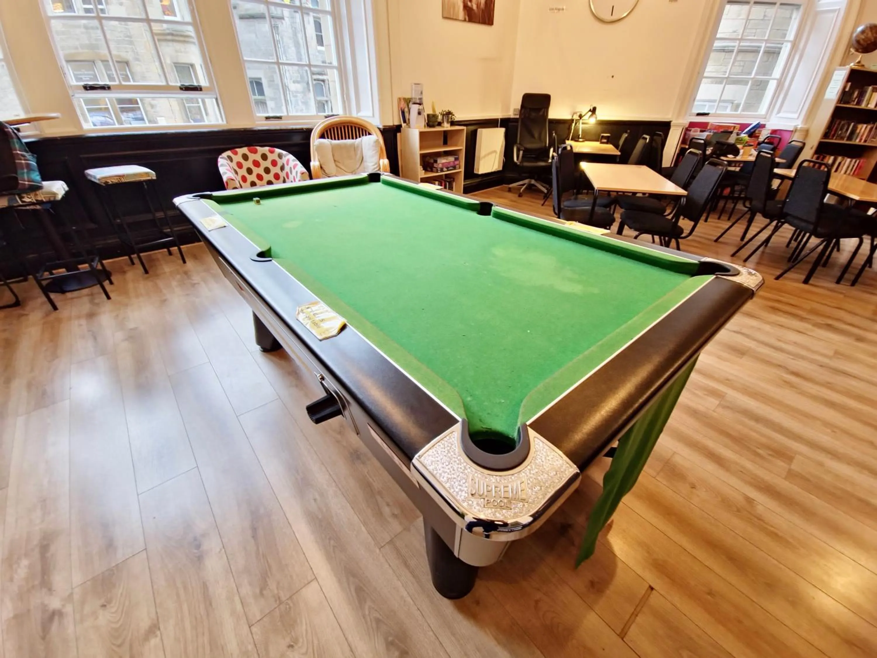 Communal lounge/ TV room in Edinburgh Backpackers - over 18s only