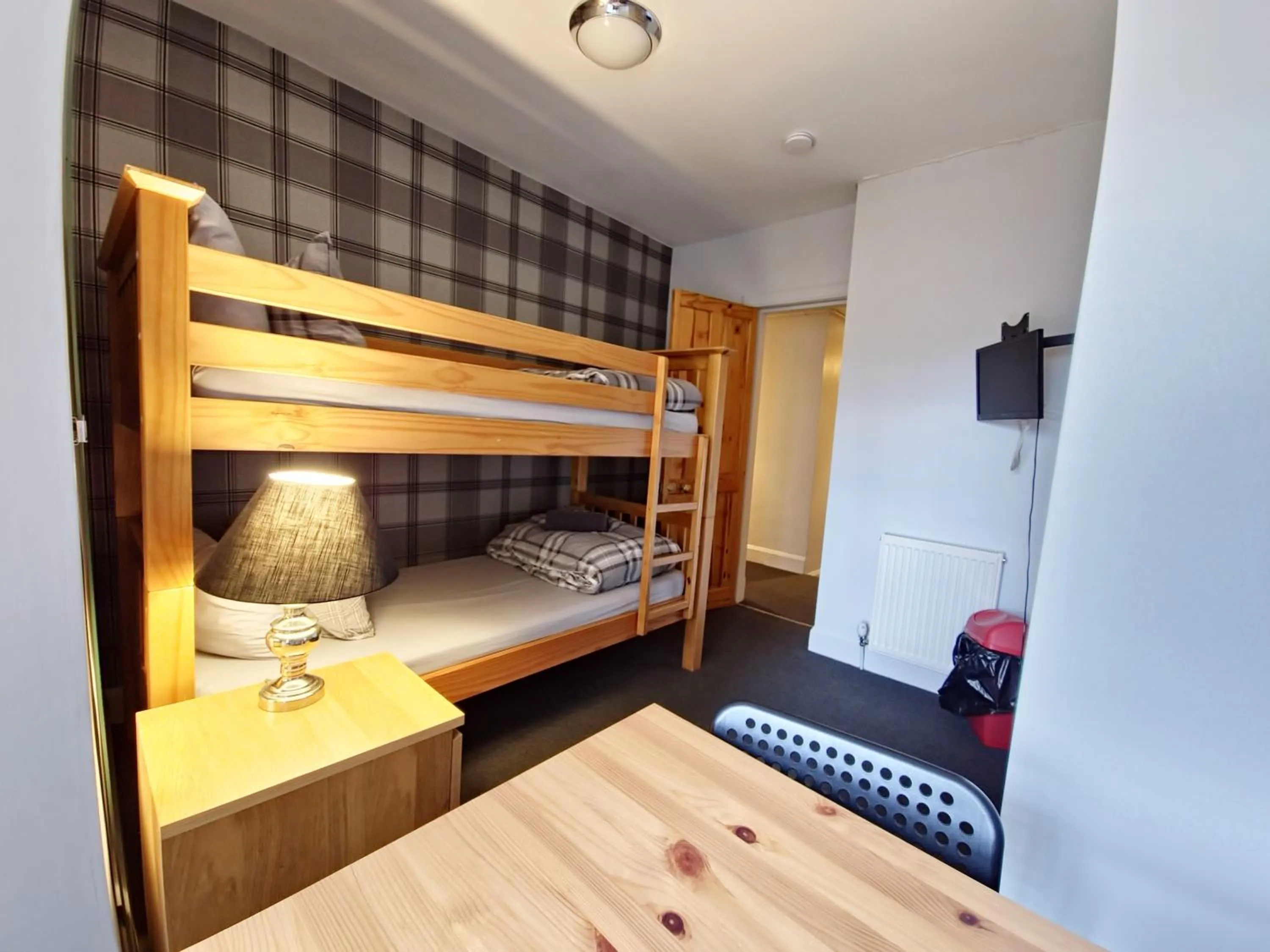 Bedroom, Bed in Edinburgh Backpackers - over 18s only