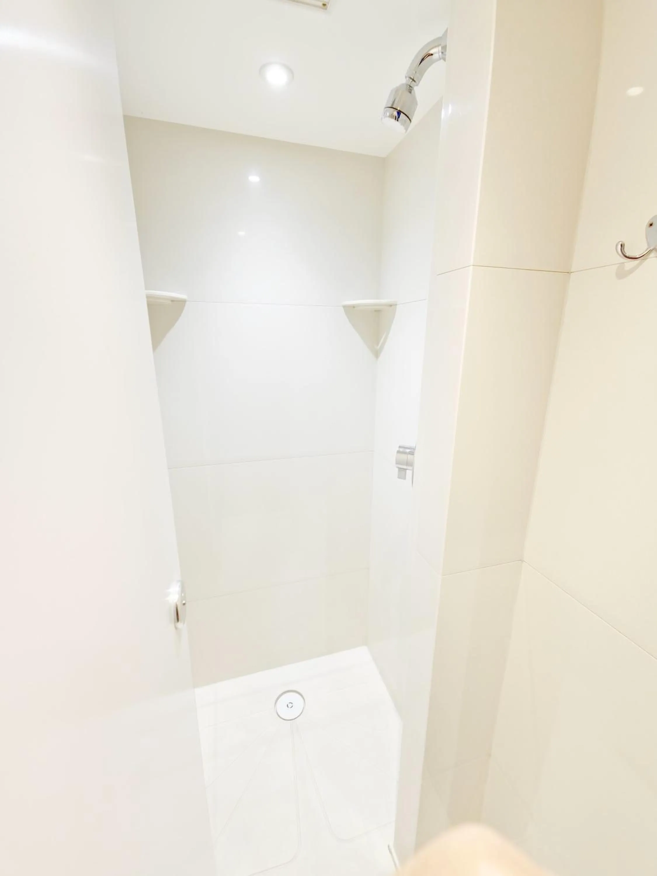 Shower in Edinburgh Backpackers - over 18s only