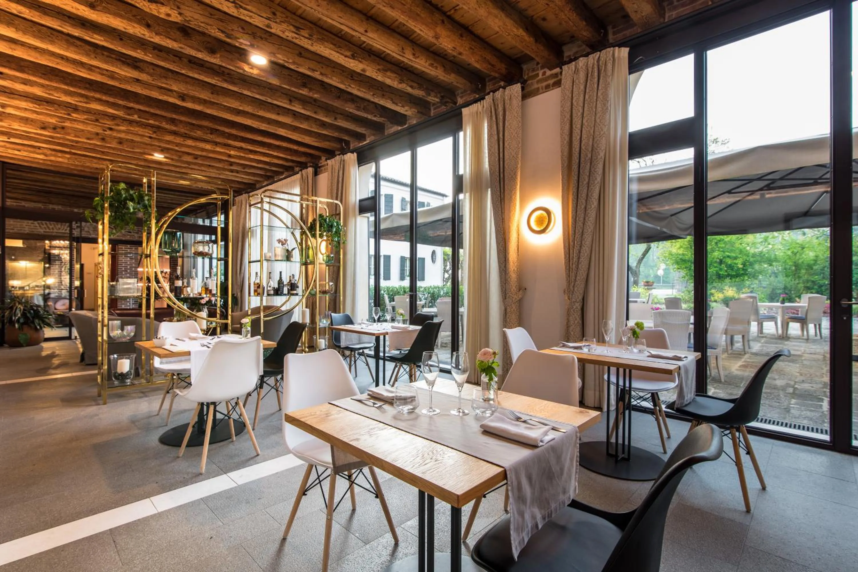 Dining area in Hotel Ristorante Magia del Brenta