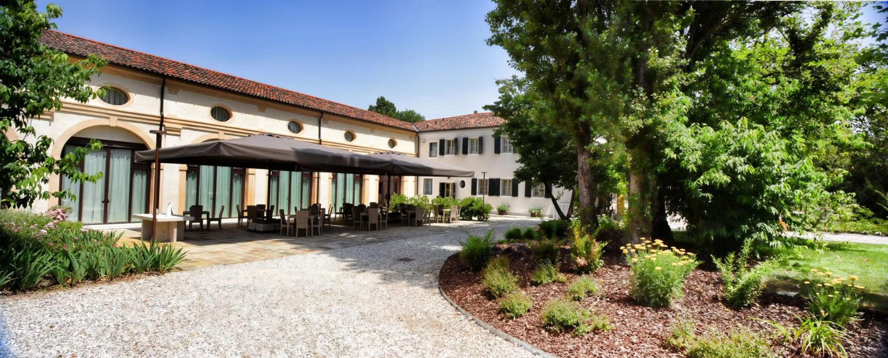 Property building in Hotel Ristorante Magia del Brenta