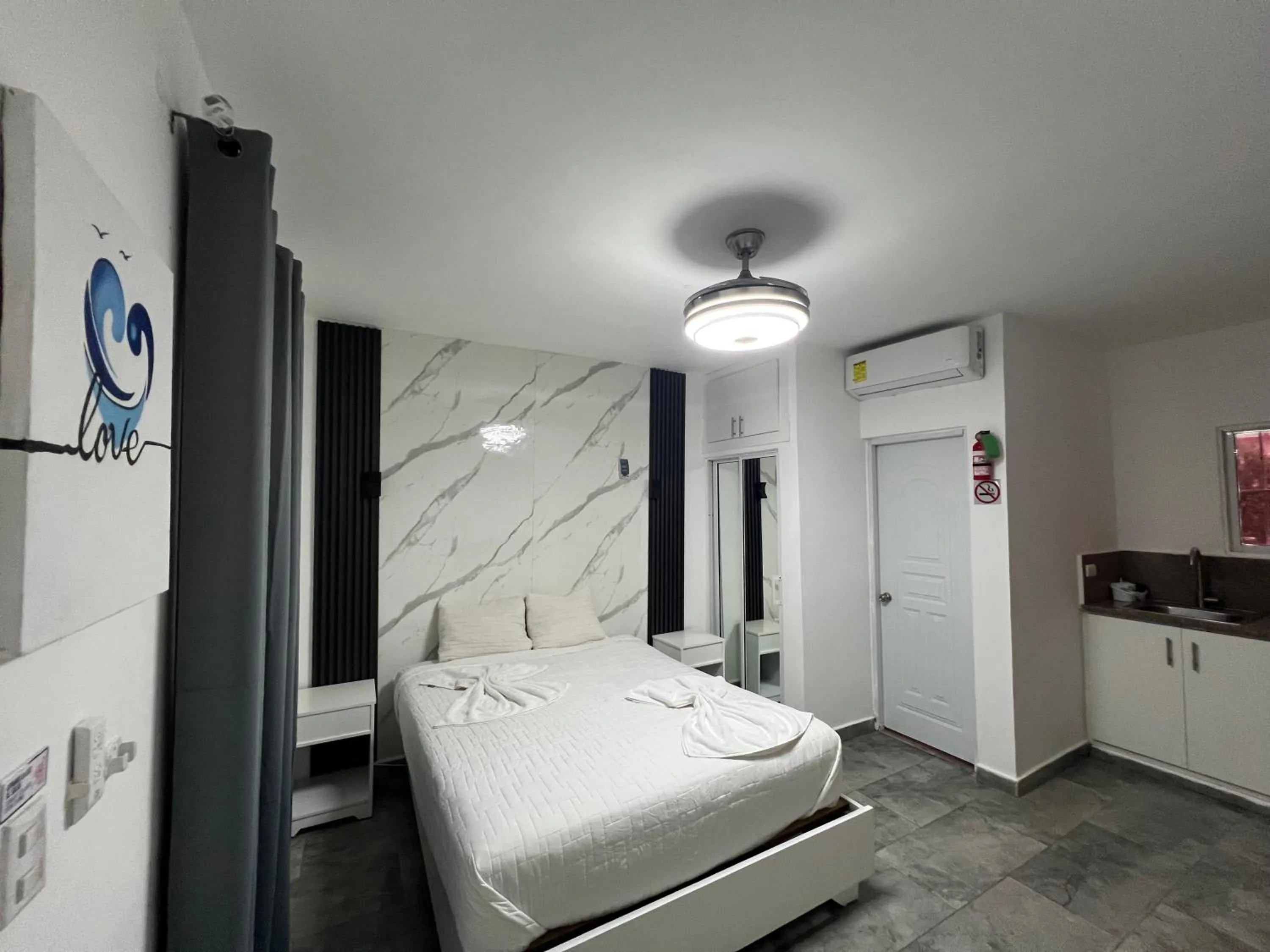 Photo of the whole room, Bed in Costa Love Hotel Aeropuerto