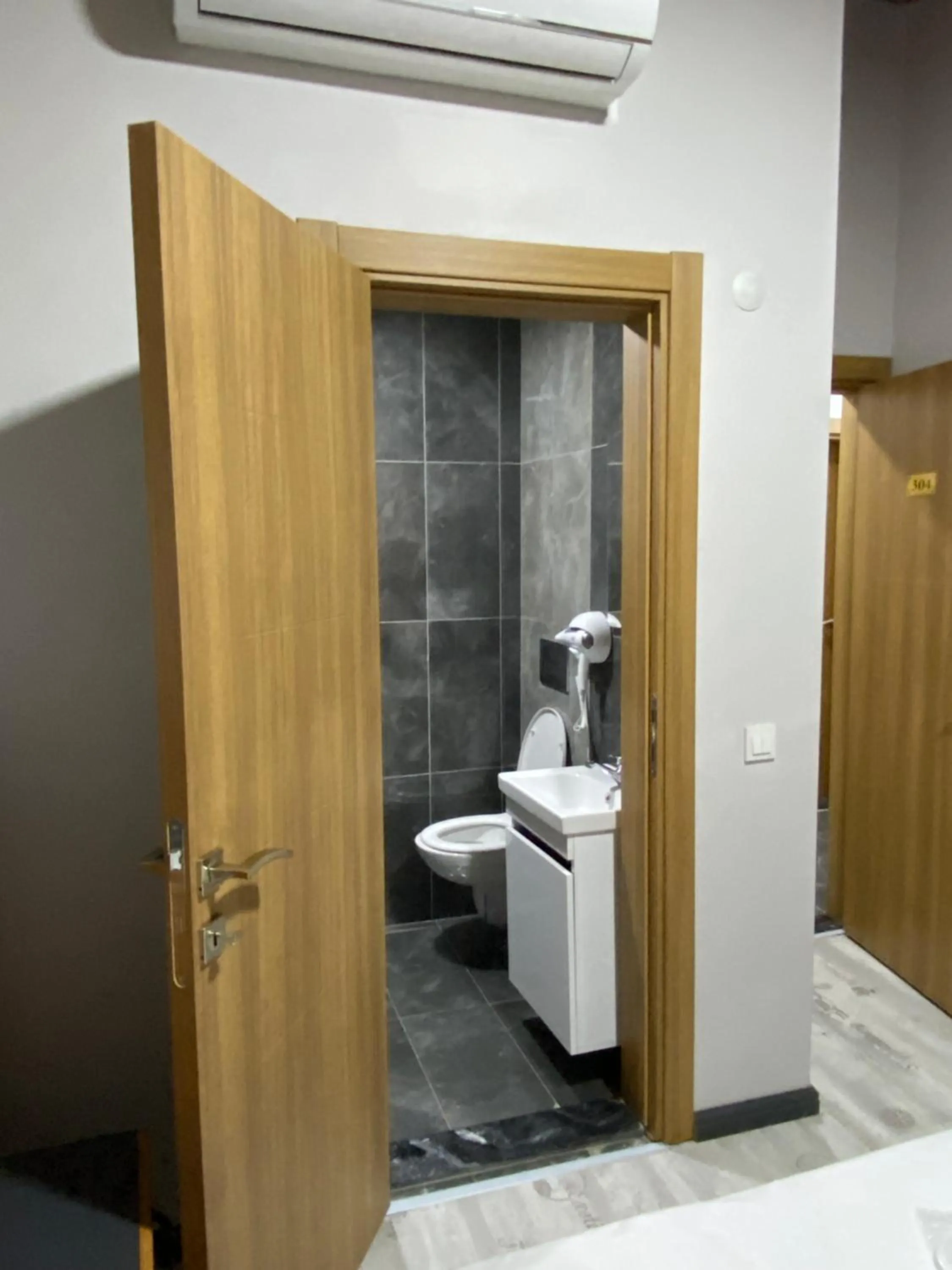 Bathroom in Victorious Hotel