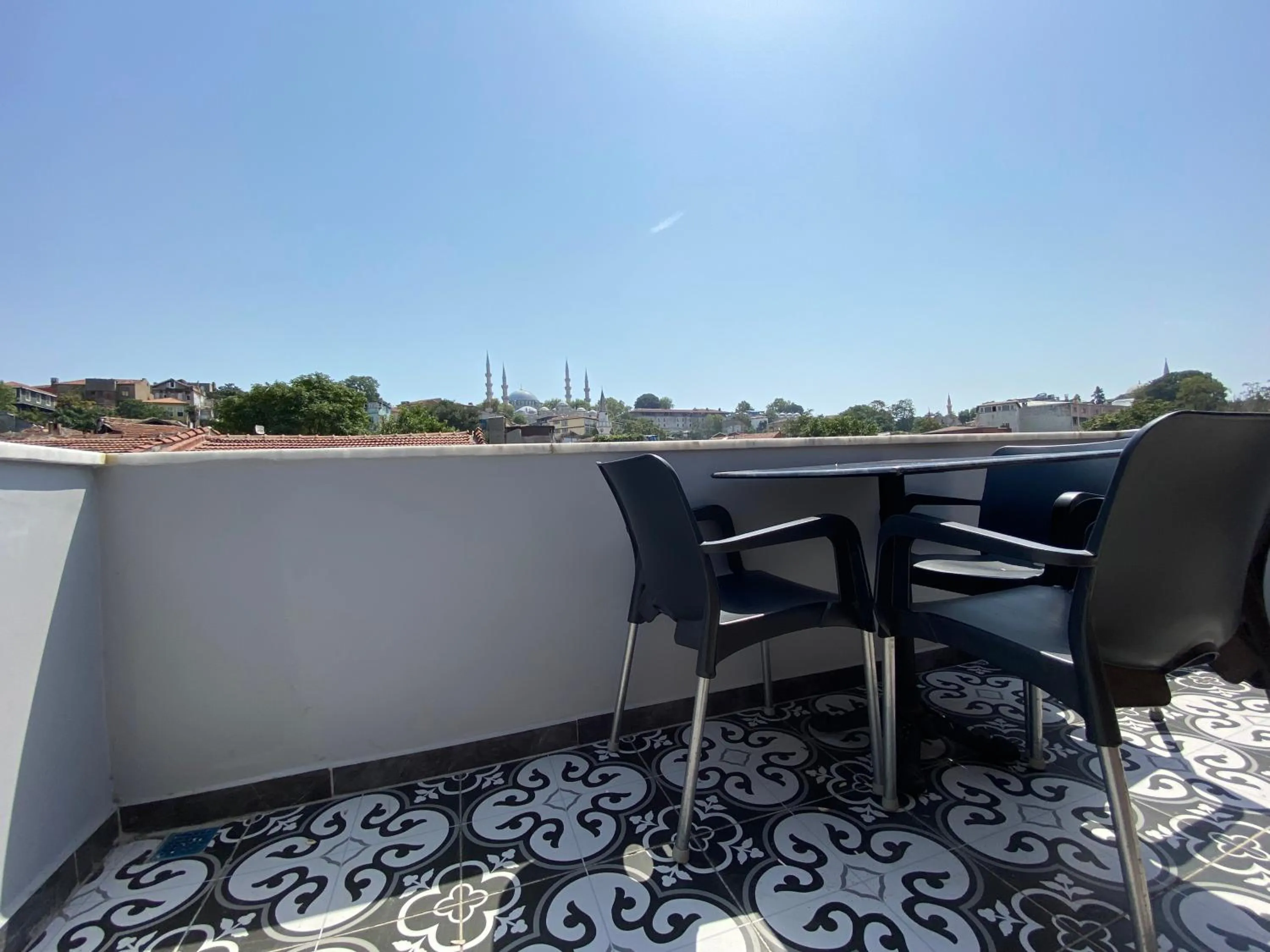 Balcony/Terrace in Victorious Hotel