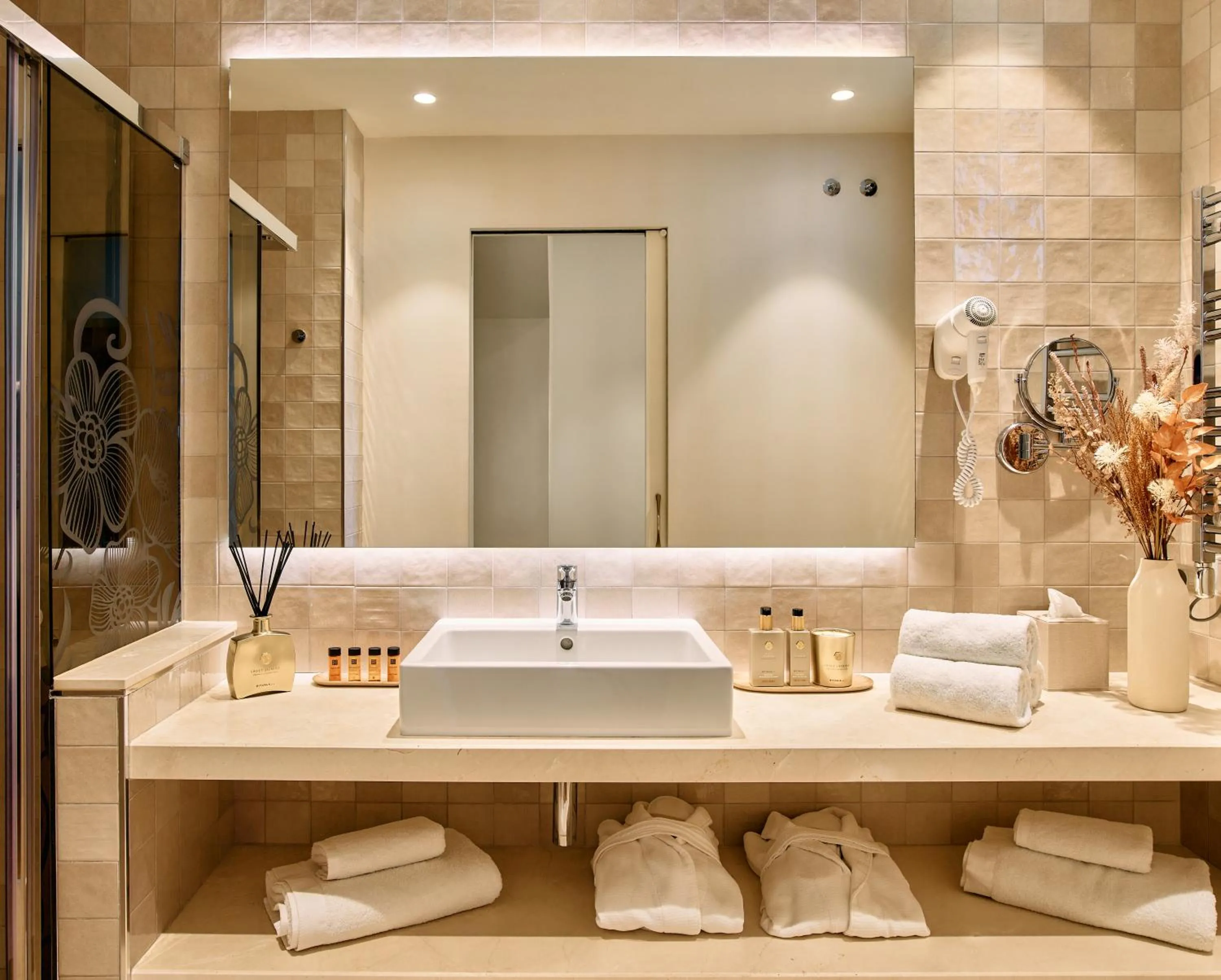 Bathroom in Hotel El Pilar Andalucia