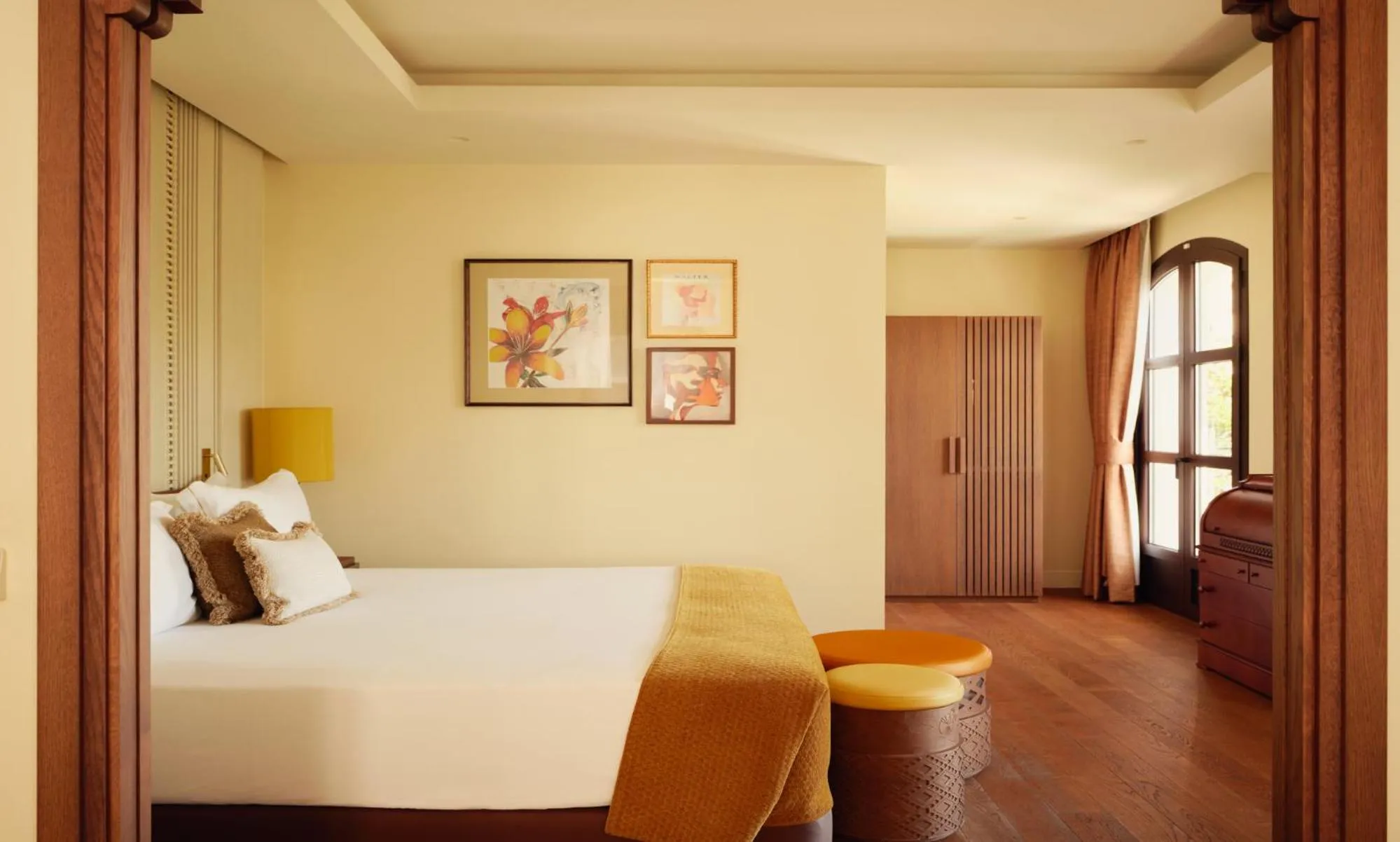 Bed in Hotel El Pilar Andalucia