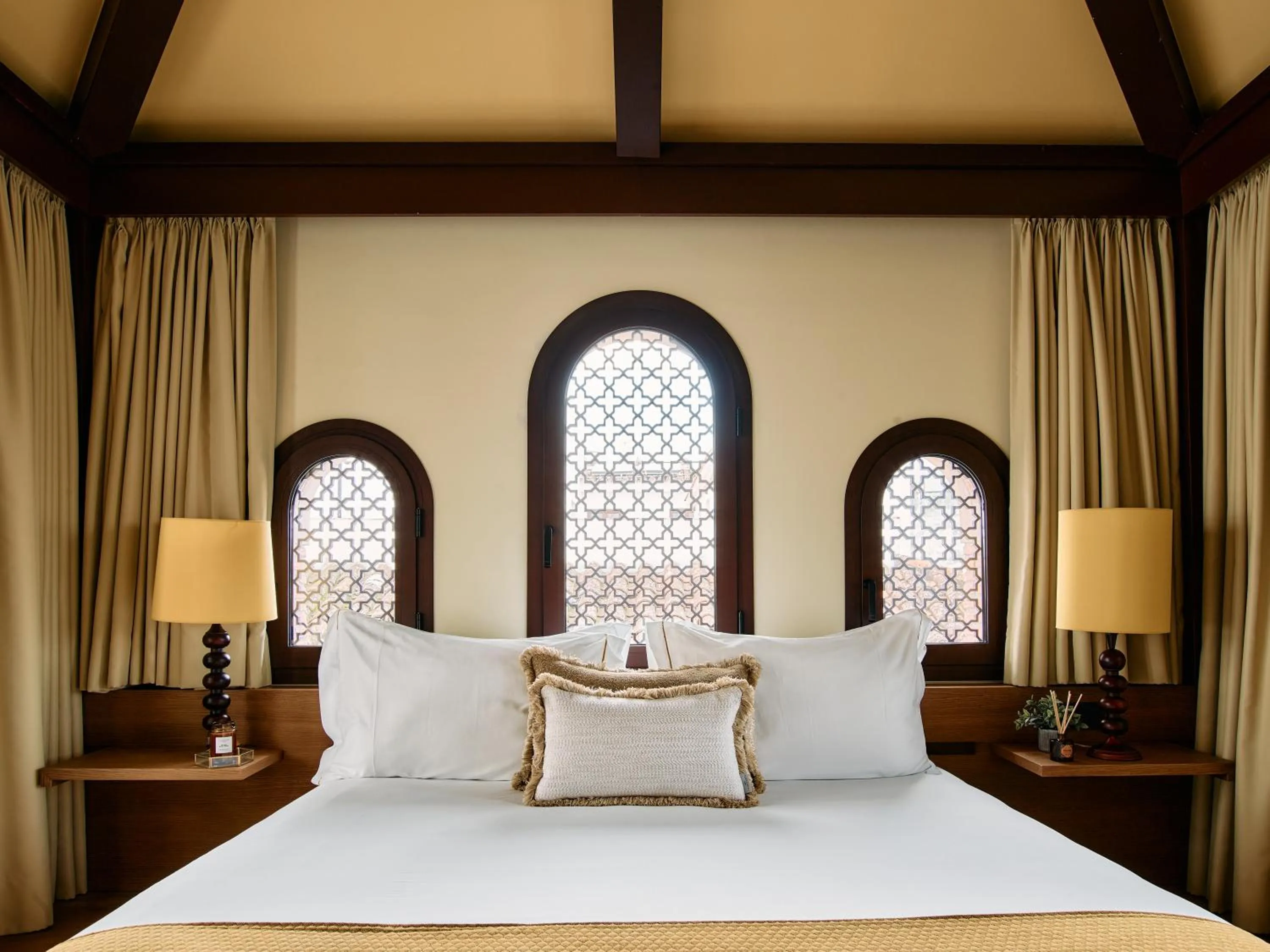 Bedroom, Bed in Hotel El Pilar Andalucia