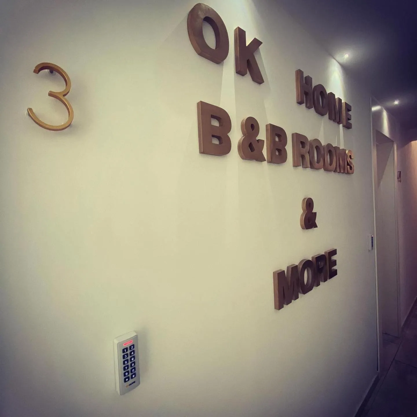 Facade/entrance in Ok Home Pescara Rooms