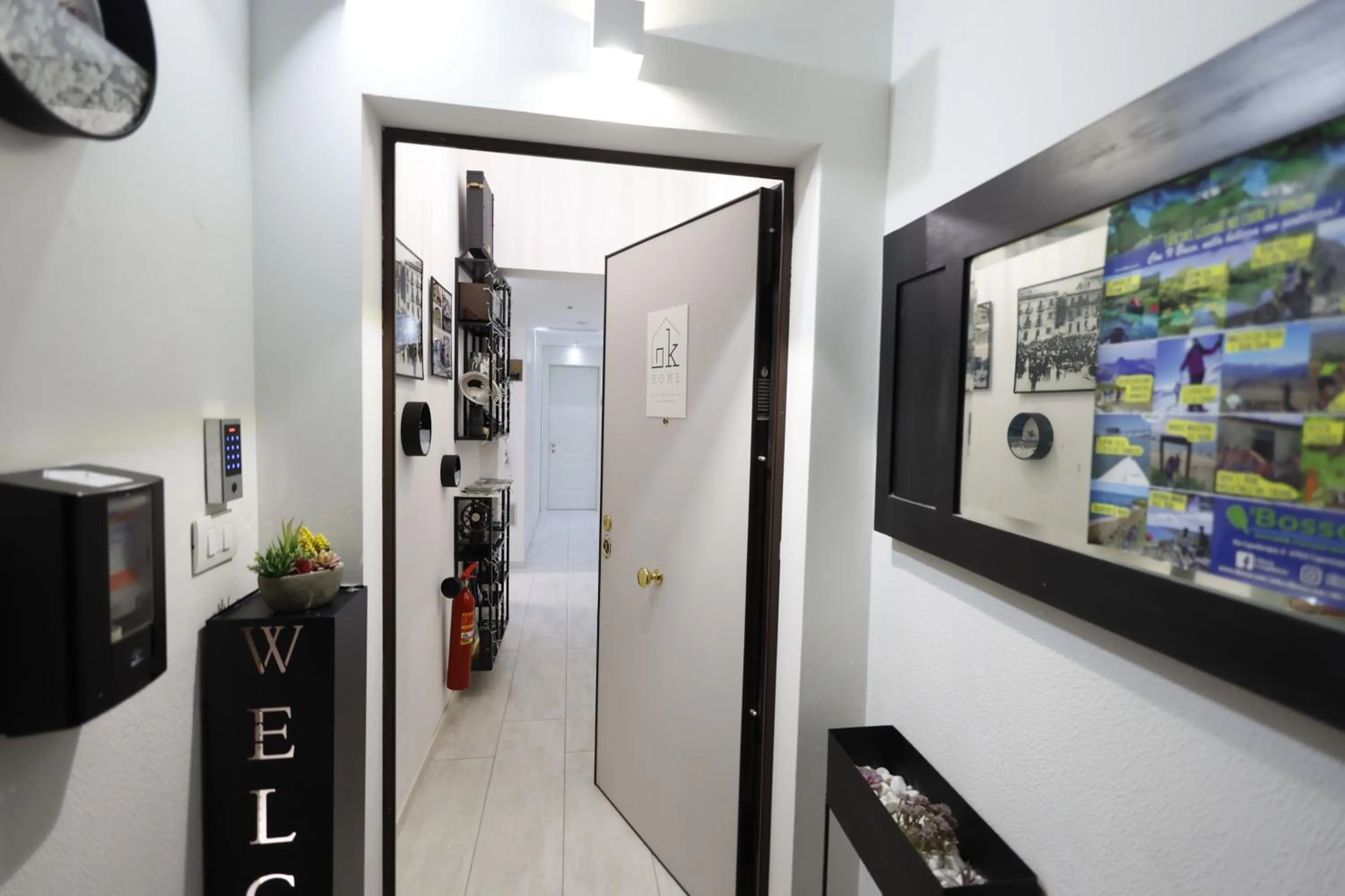 Facade/entrance in Ok Home Pescara Rooms