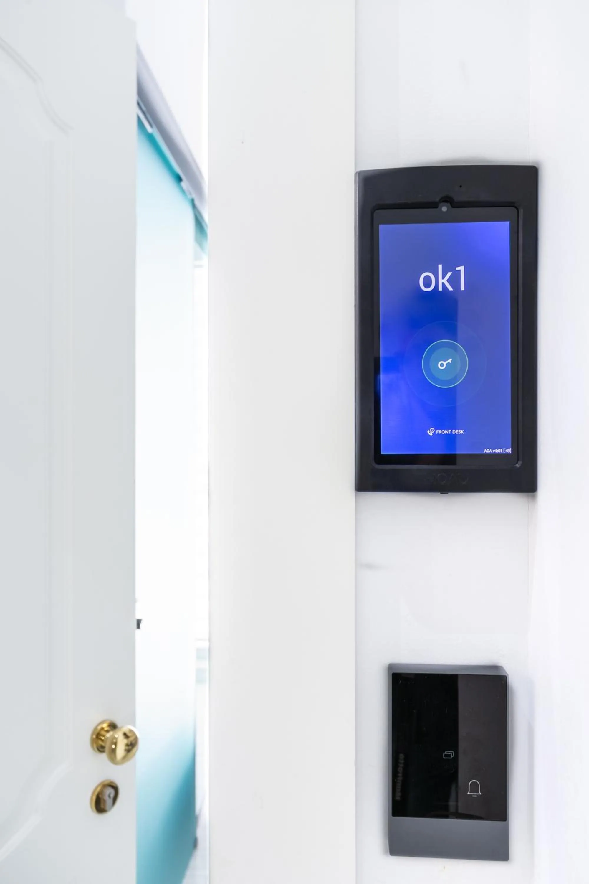 TV and multimedia in Ok Home Pescara Rooms