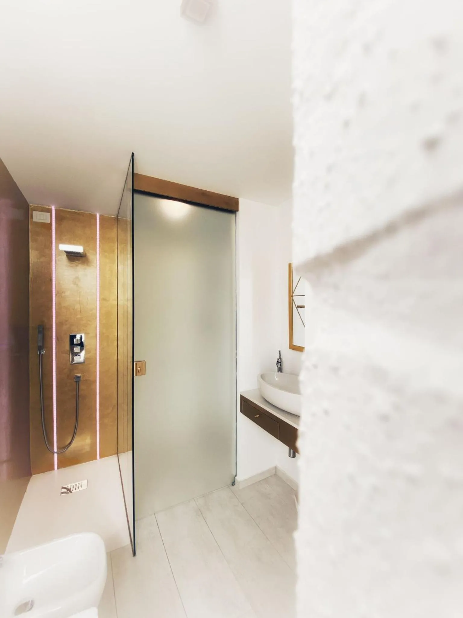 Toilet in Ok Home Pescara Rooms