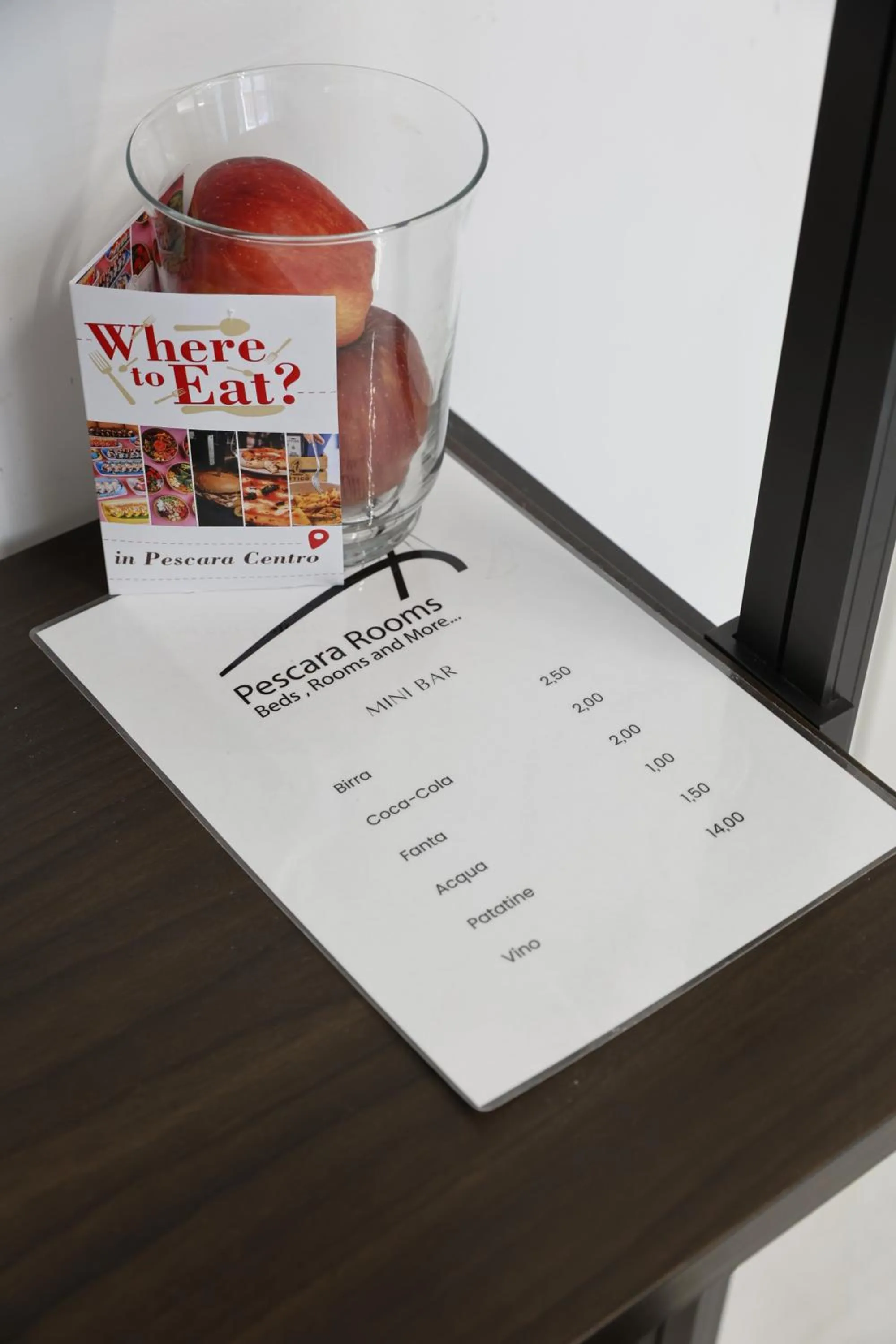 Text overlay in Ok Home Pescara Rooms