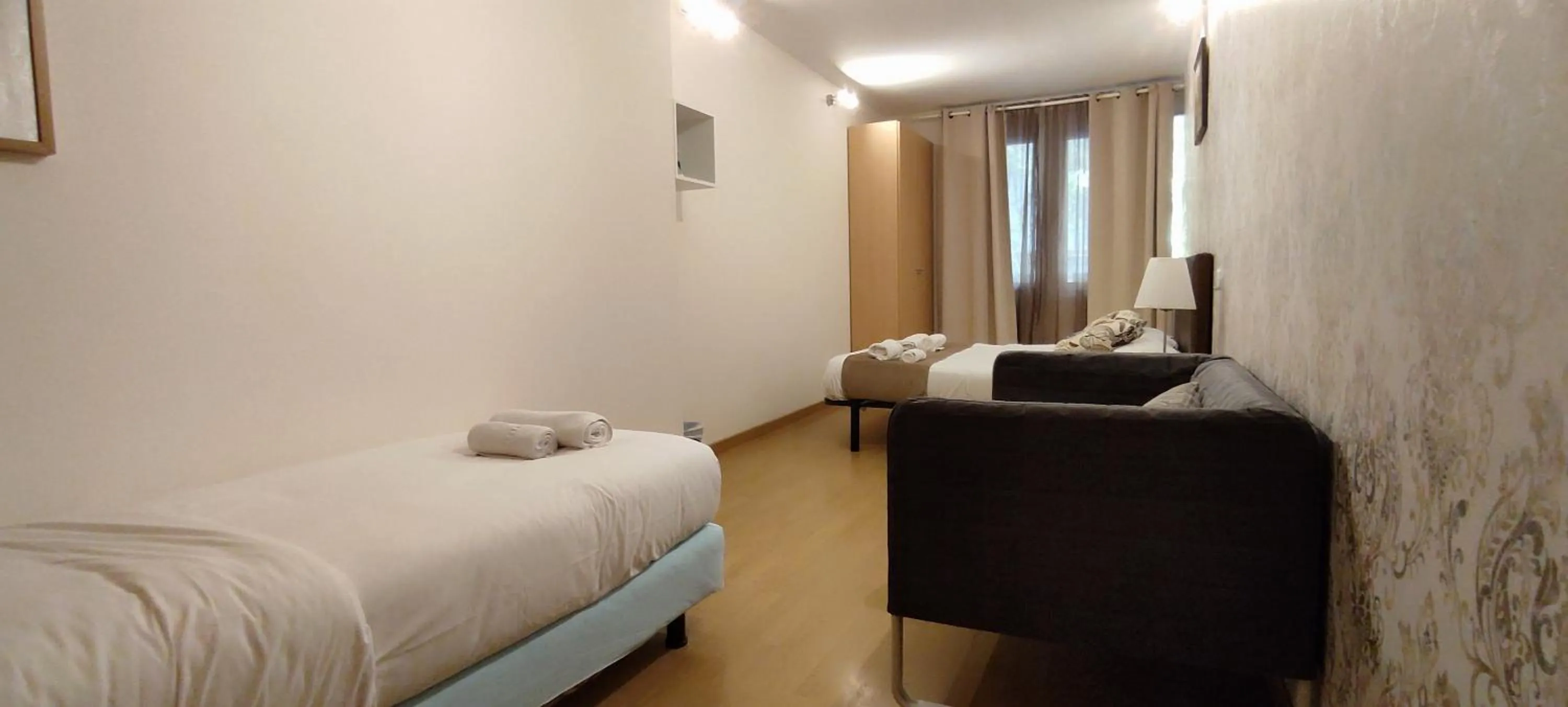 Bedroom, Bed in Guest House Barcelona Bruc