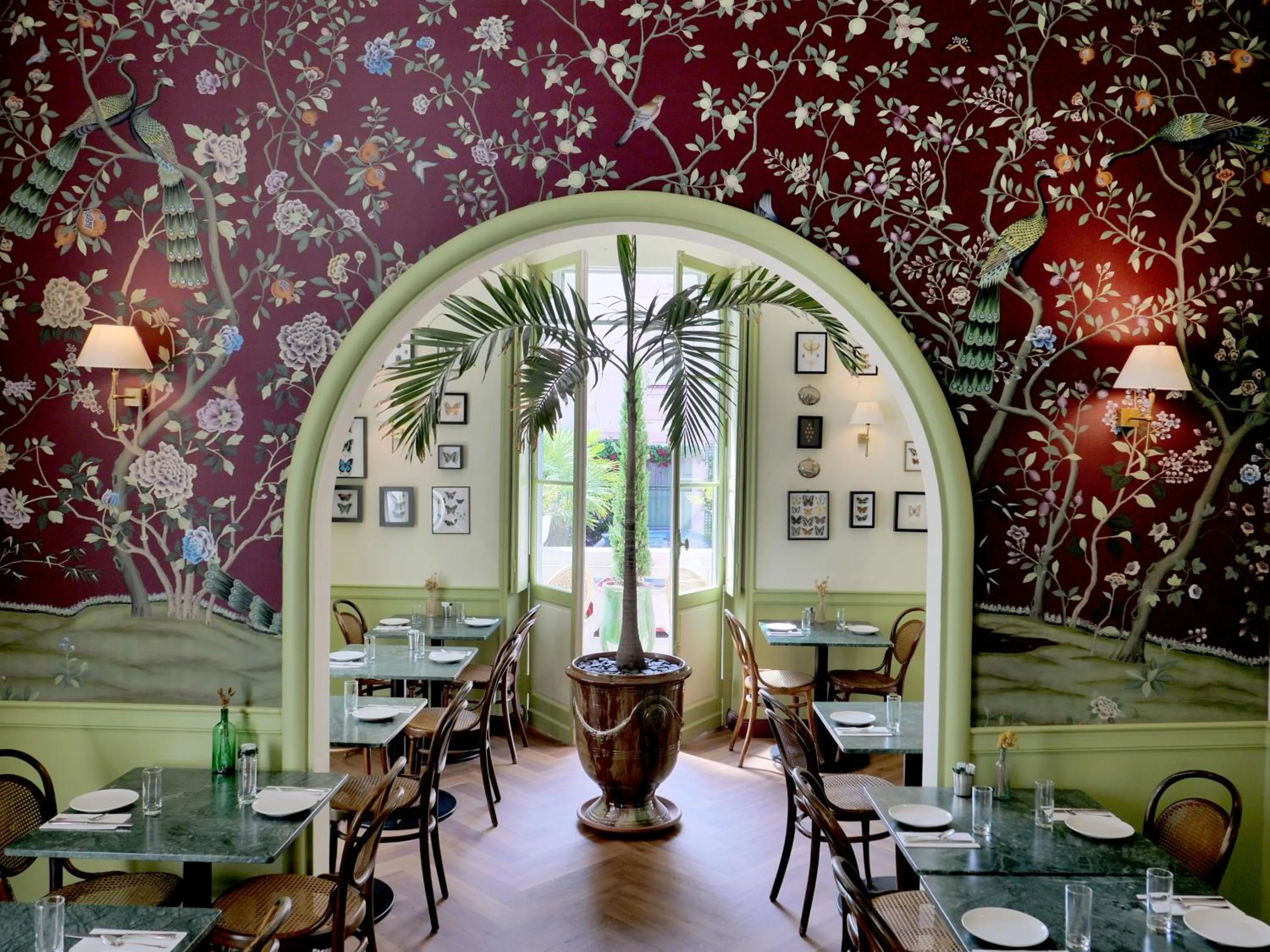 Decorative detail in Hôtel Bristol Pau