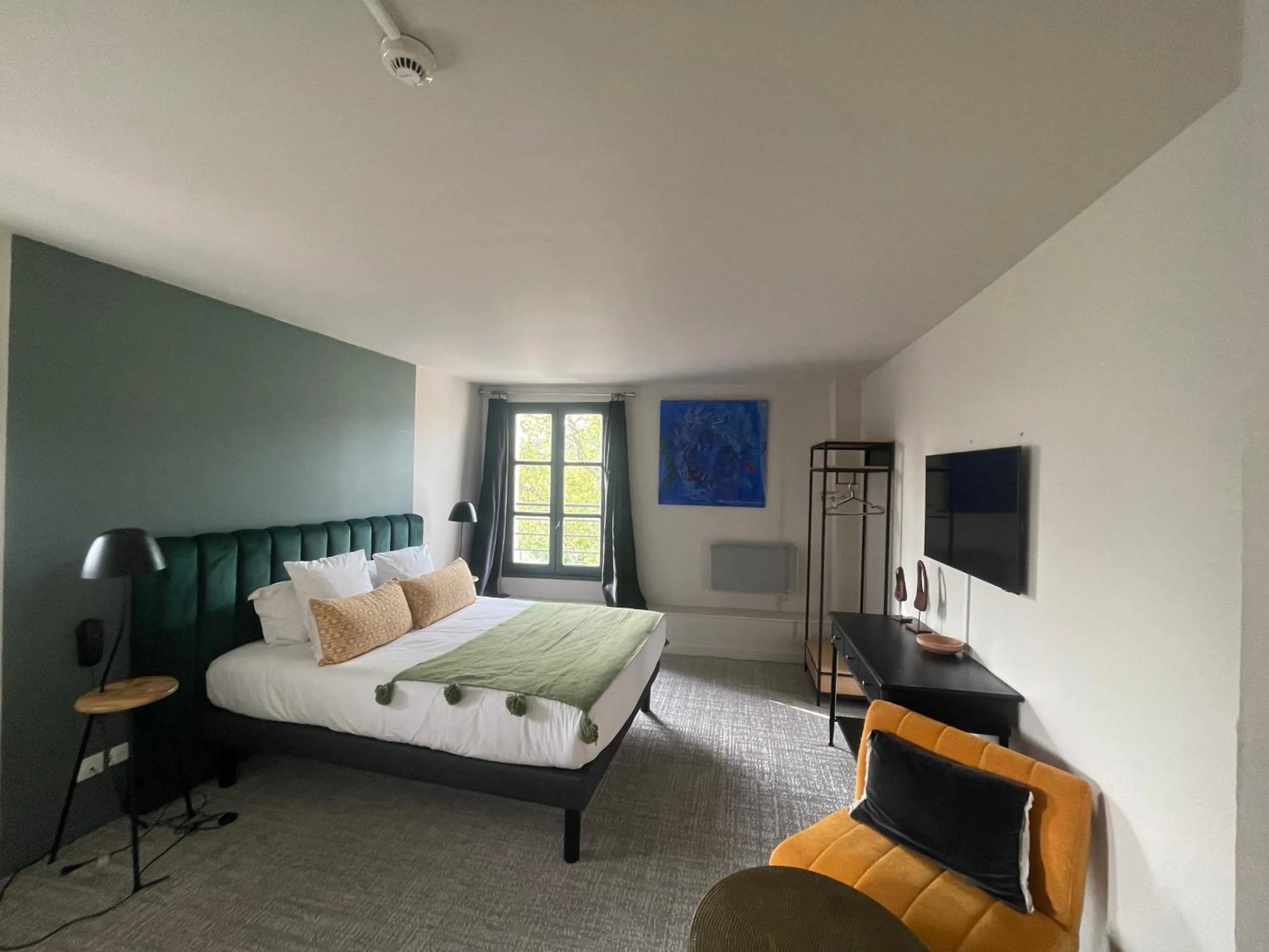 Photo of the whole room, Bed in Le Victoria Boutique Hôtel