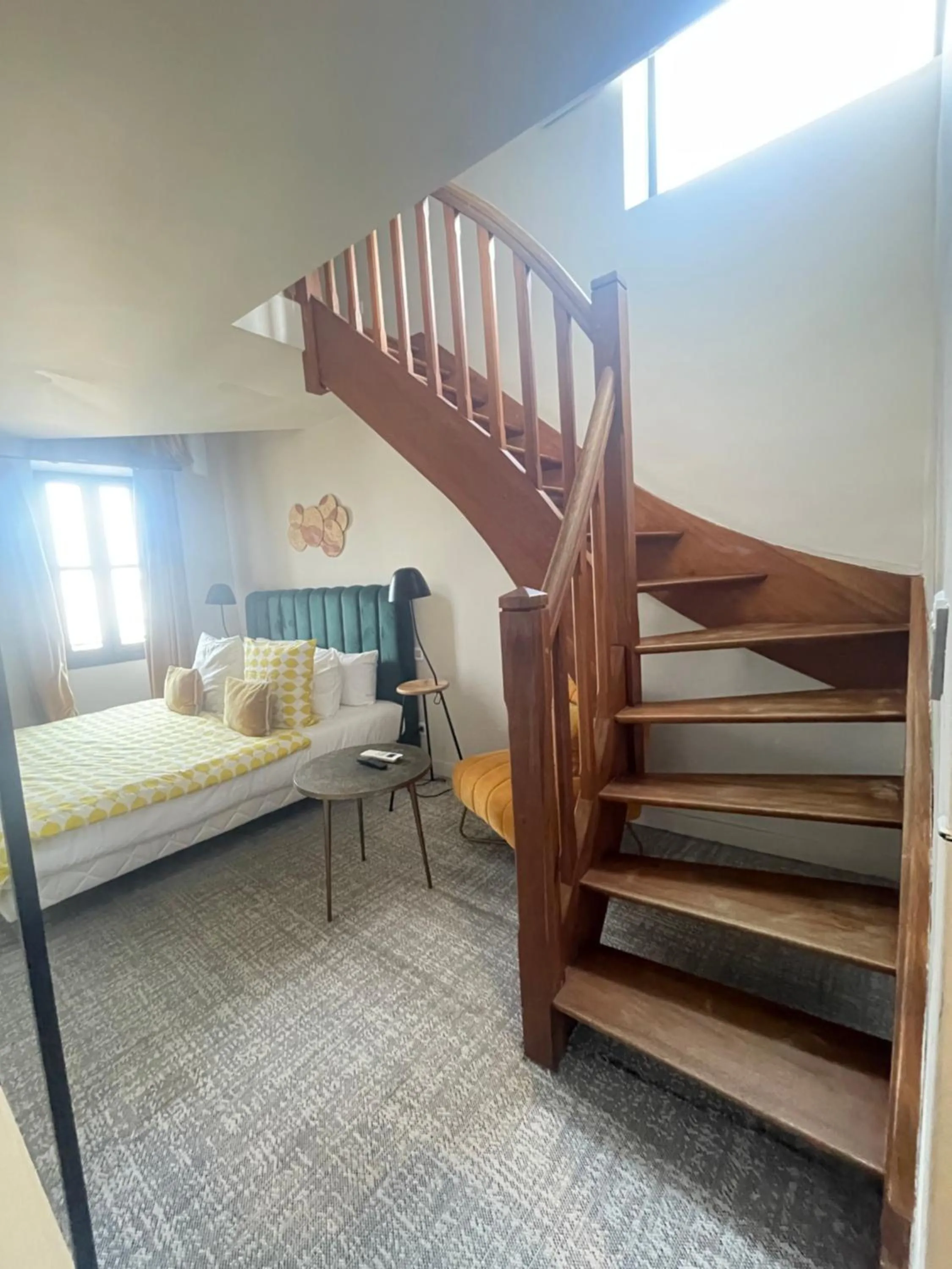 Photo of the whole room, Bed in Le Victoria Boutique Hôtel