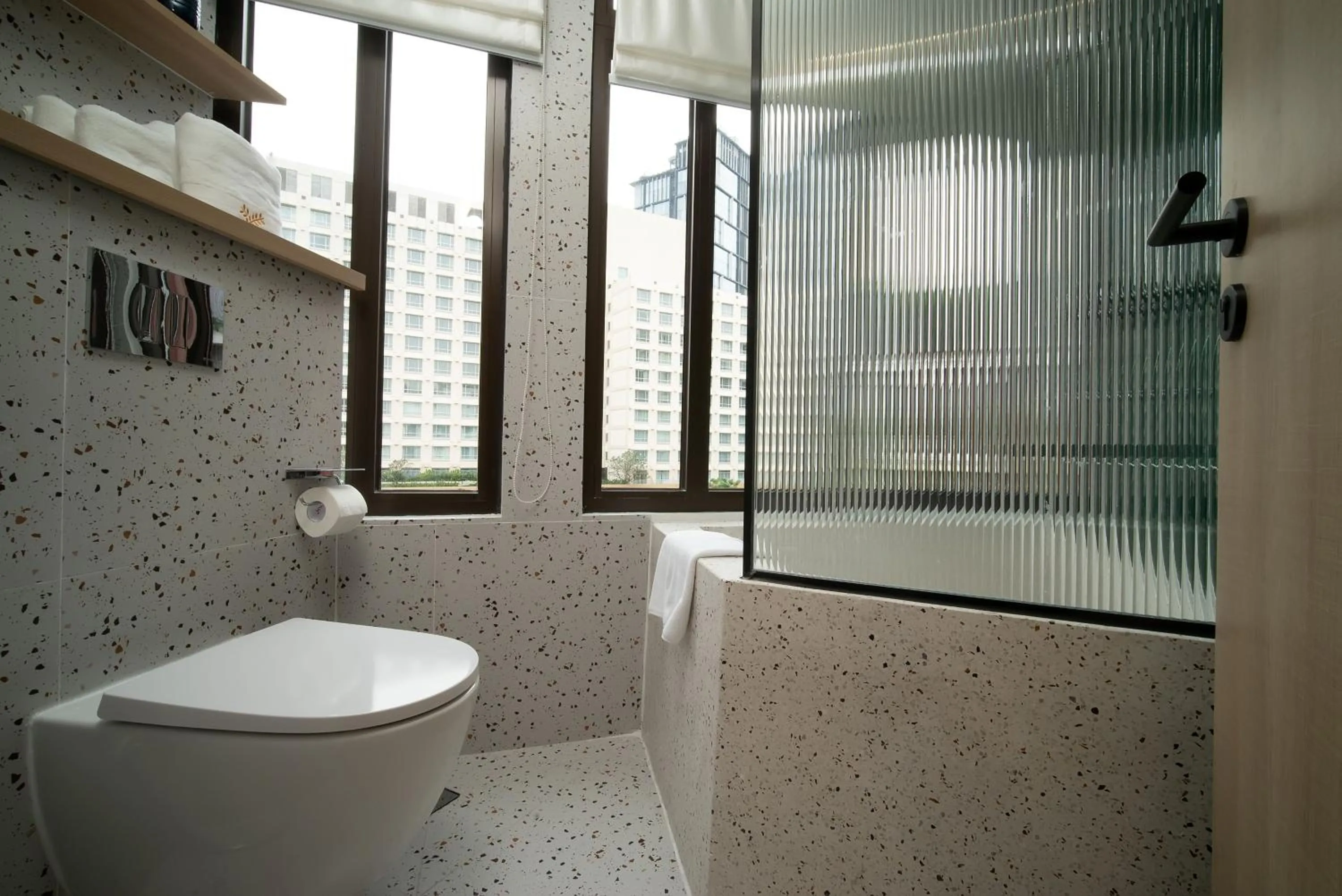 Shower in Me Saigon Boutique Hotel