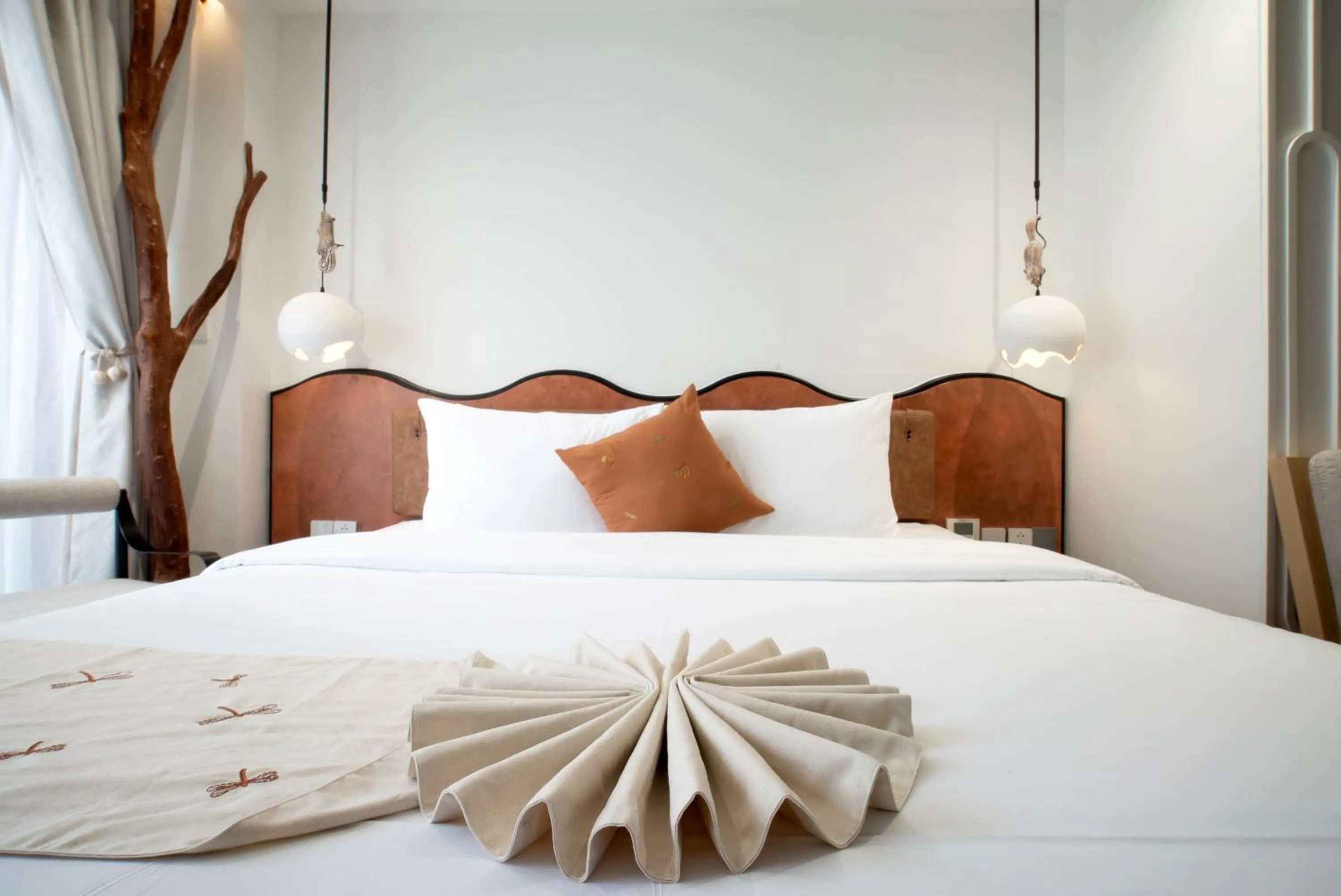 Bedroom, Bed in Me Saigon Boutique Hotel