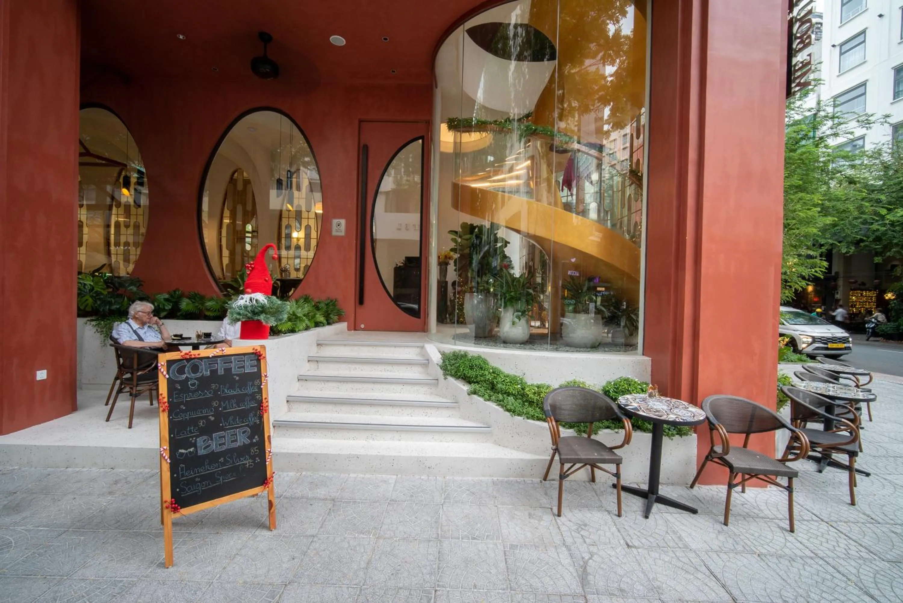 Facade/entrance in Me Saigon Boutique Hotel