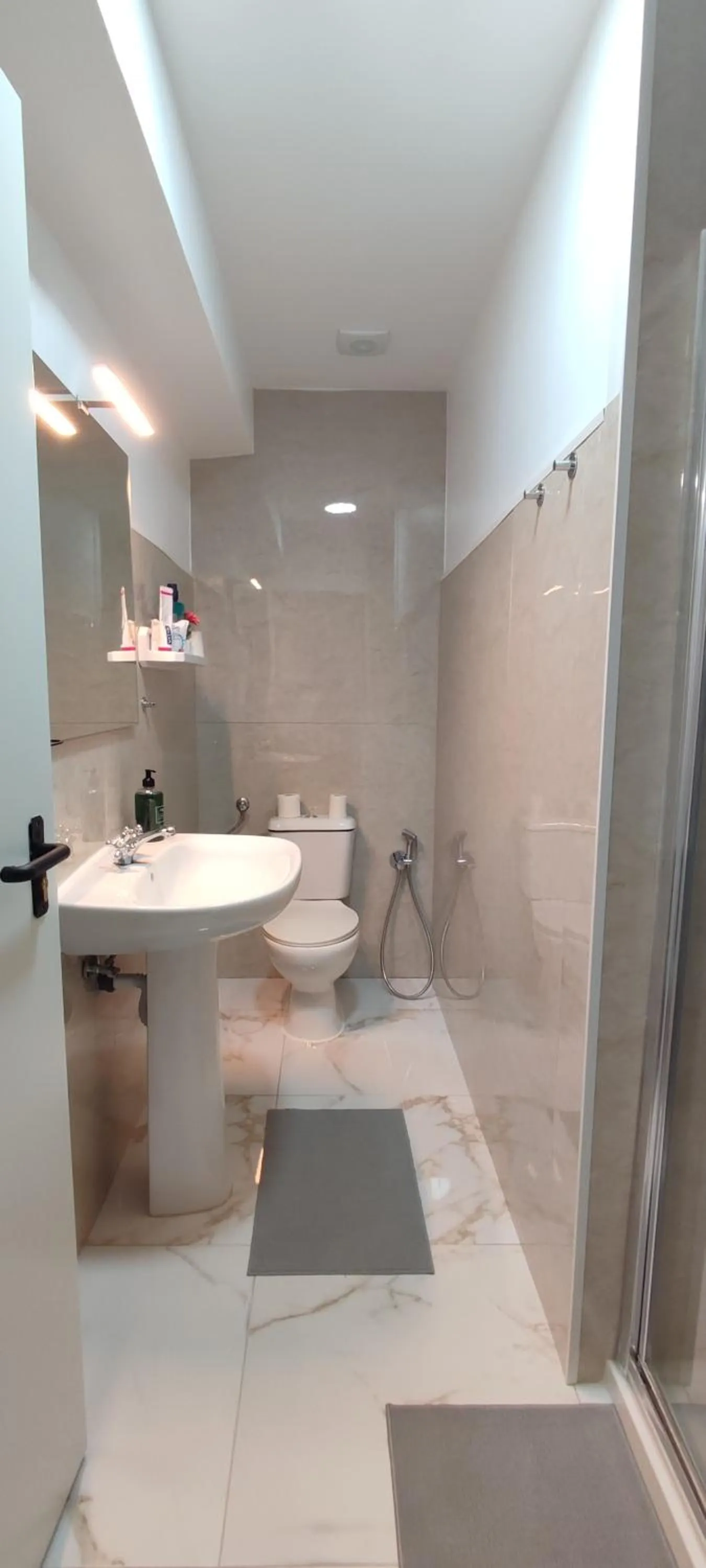 Bathroom in Habtiar Guest House