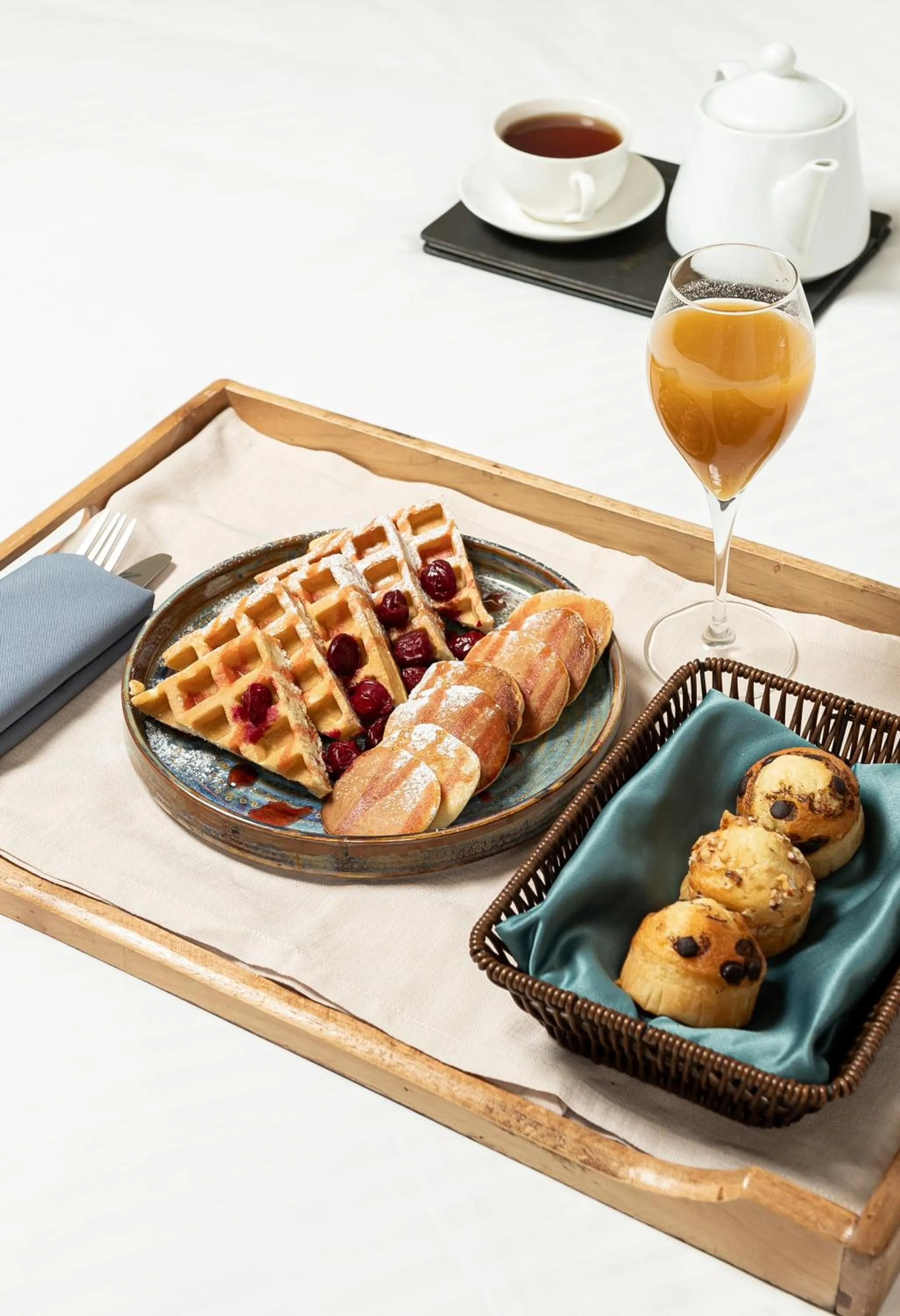 Food and drinks in Grand Midway Hotel