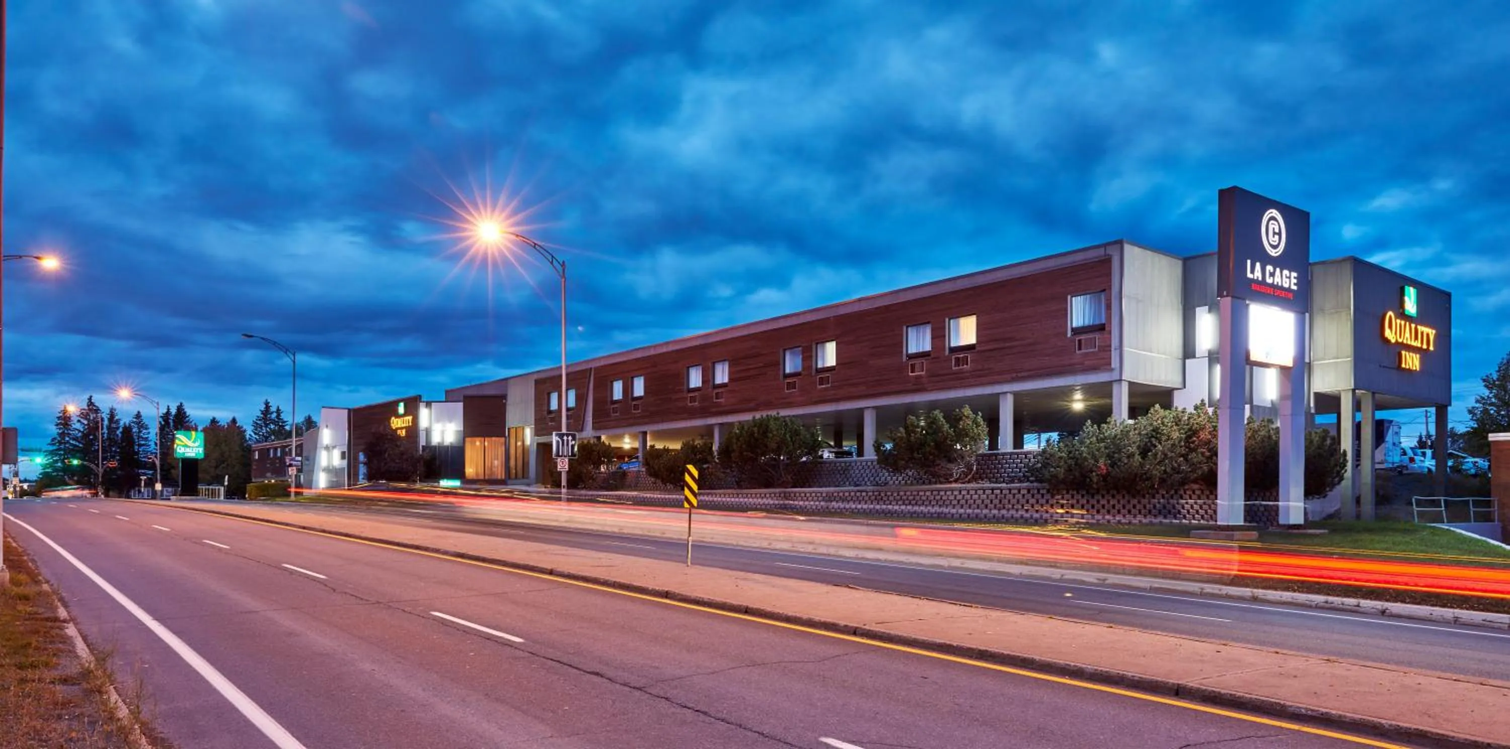 Property building in Quality Inn Rouyn-Noranda