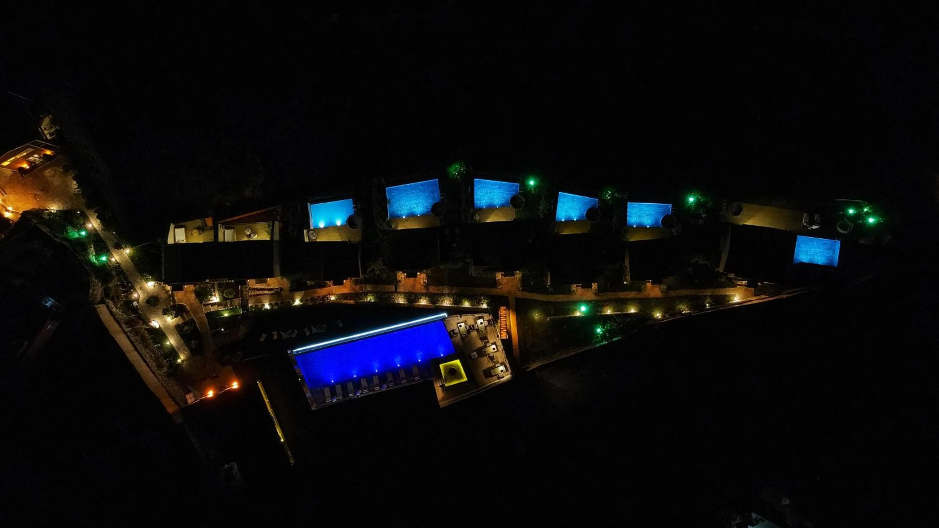 Night in Vista Del Amor Faralya