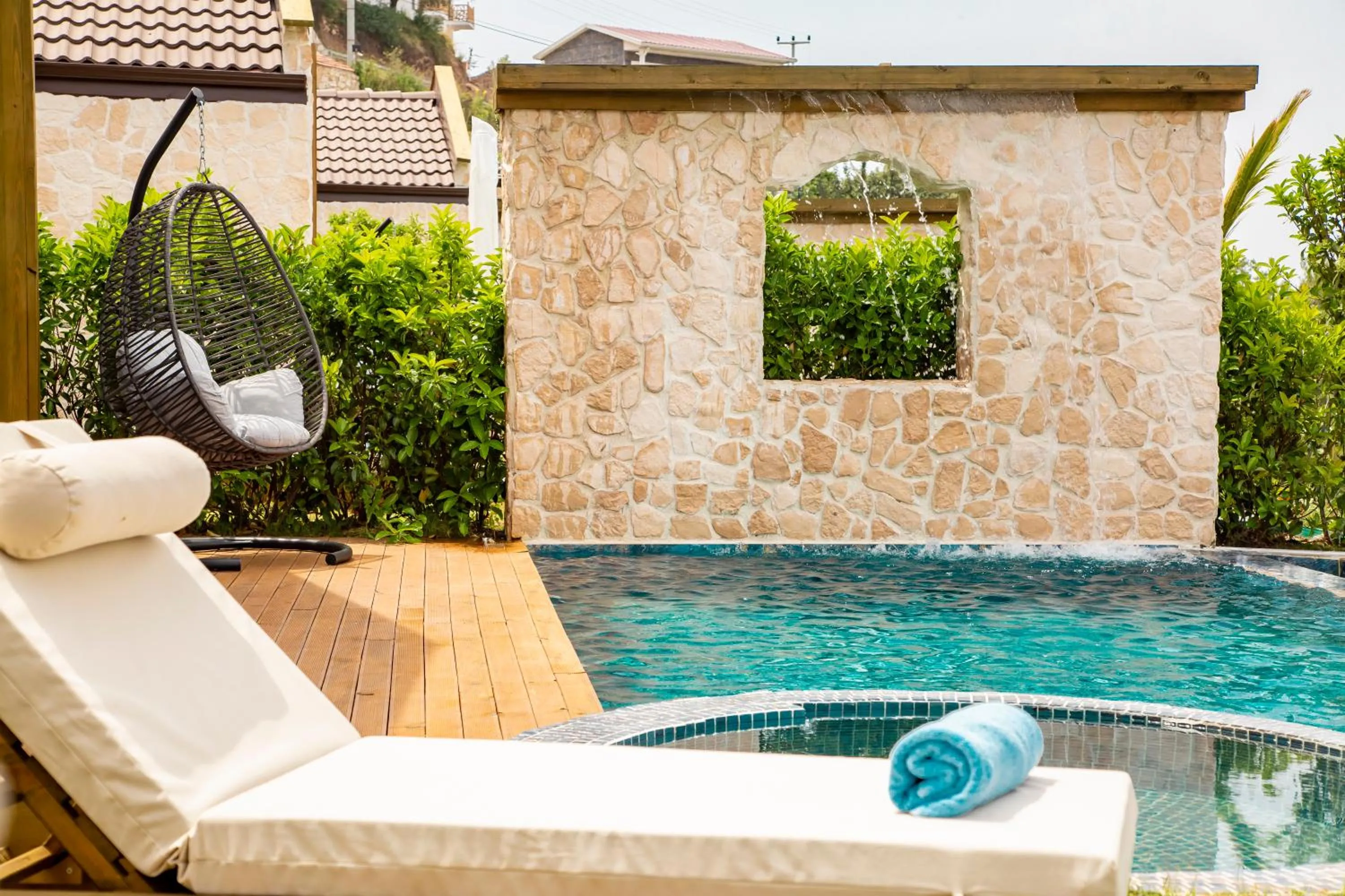 Swimming pool in Vista Del Amor Faralya