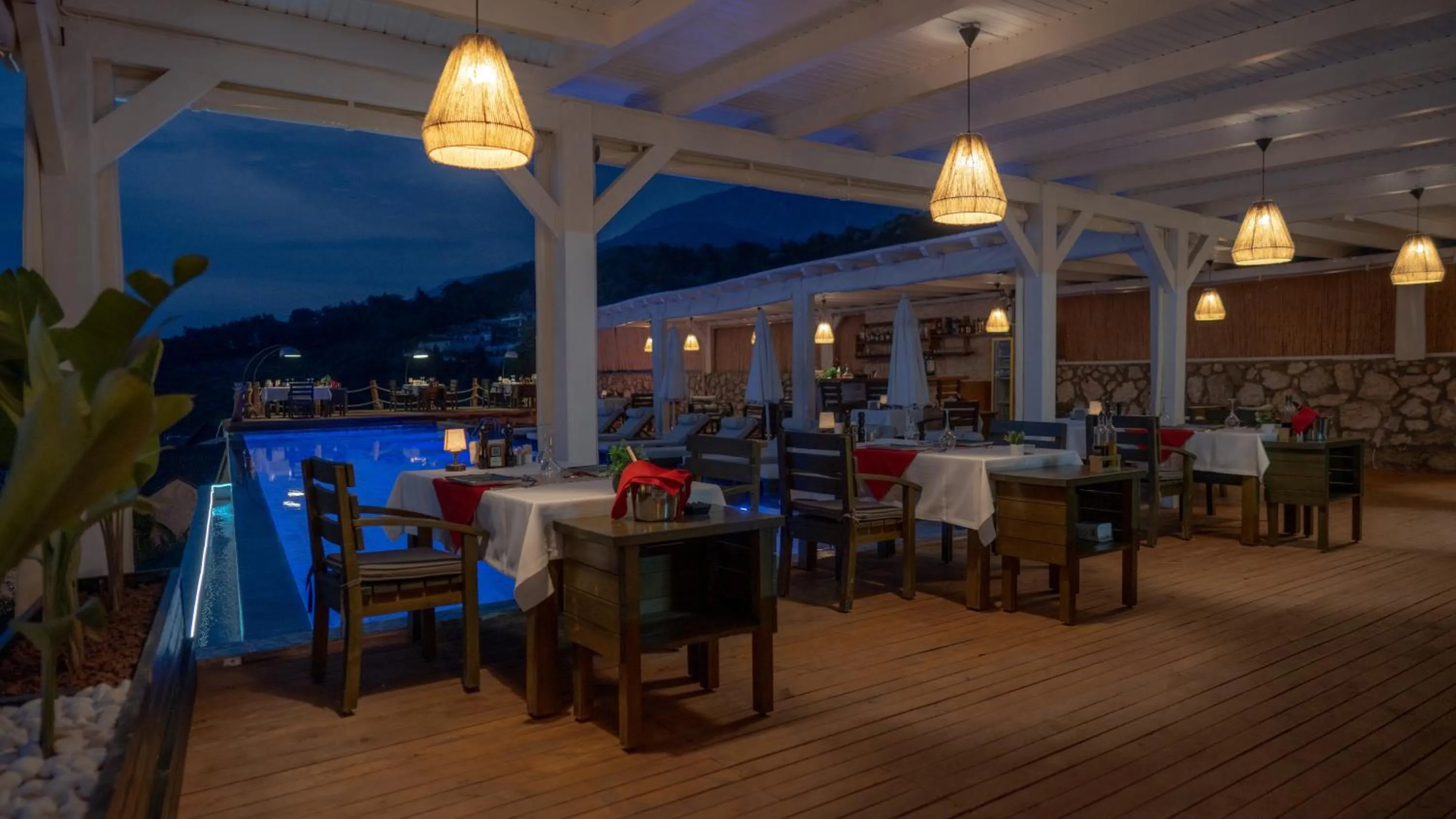 Restaurant/places to eat in Vista Del Amor Faralya