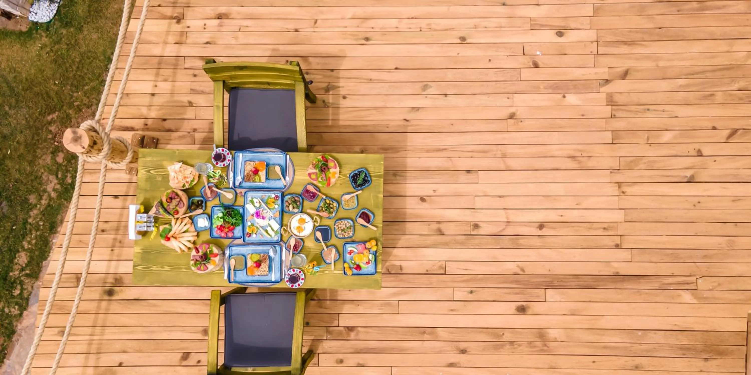 Restaurant/places to eat in Vista Del Amor Faralya