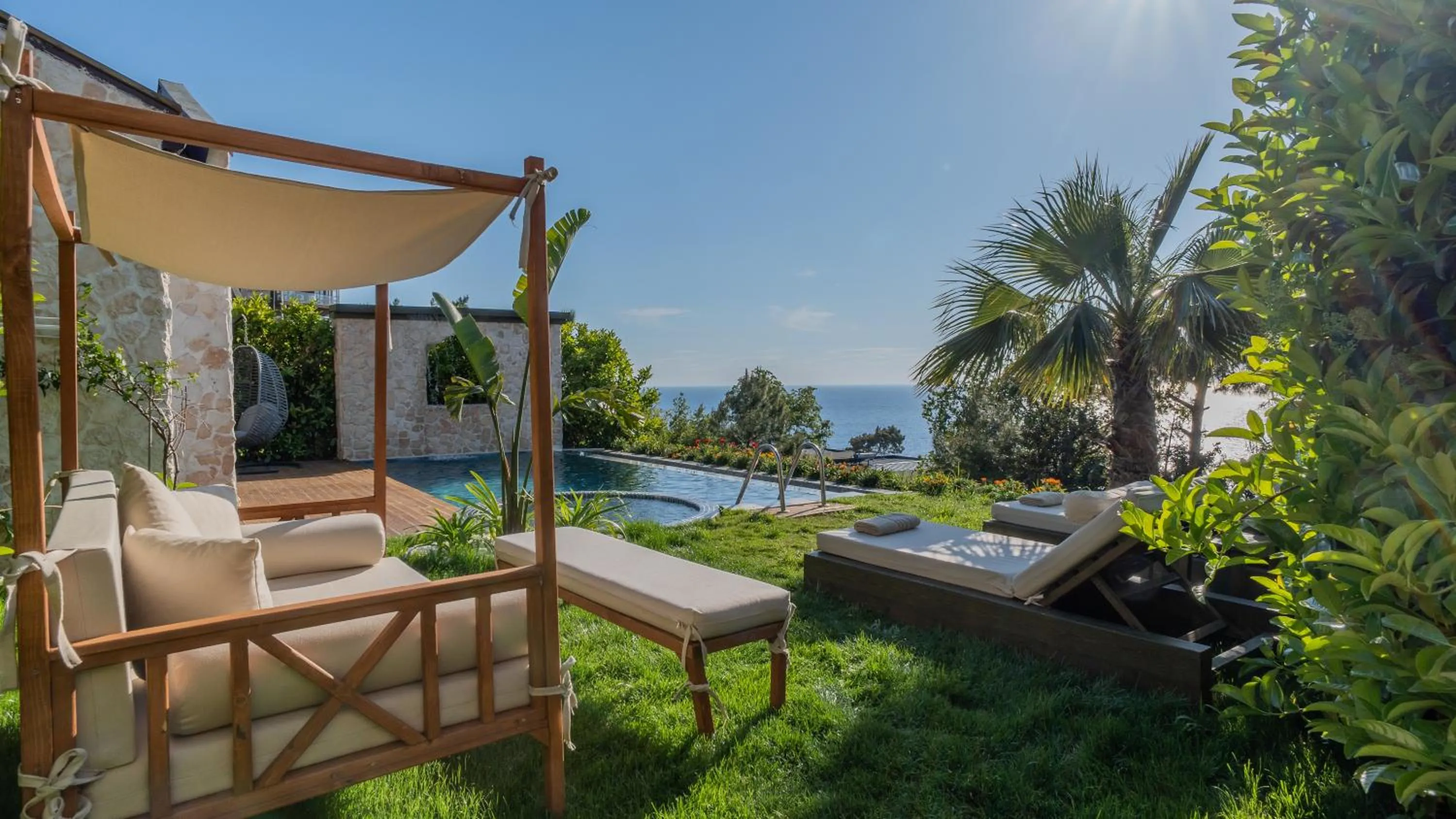 Patio in Vista Del Amor Faralya