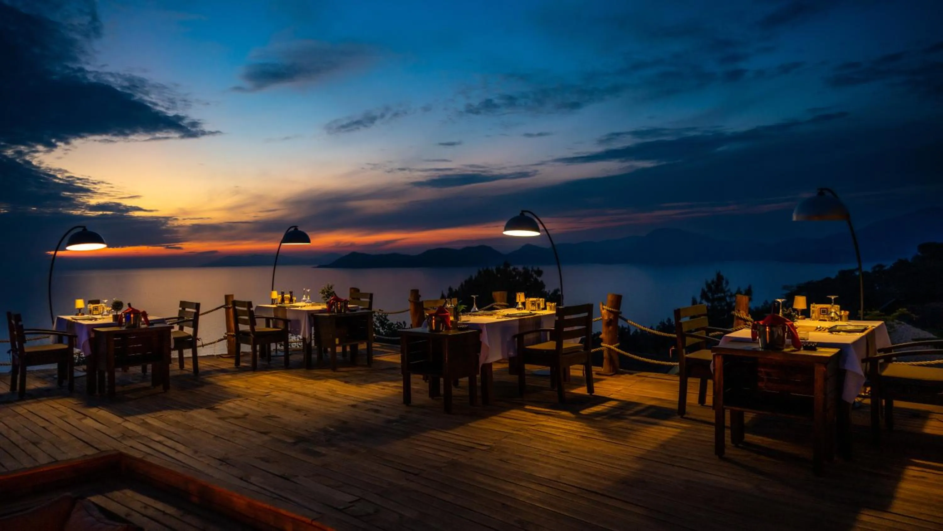 Restaurant/places to eat in Vista Del Amor Faralya