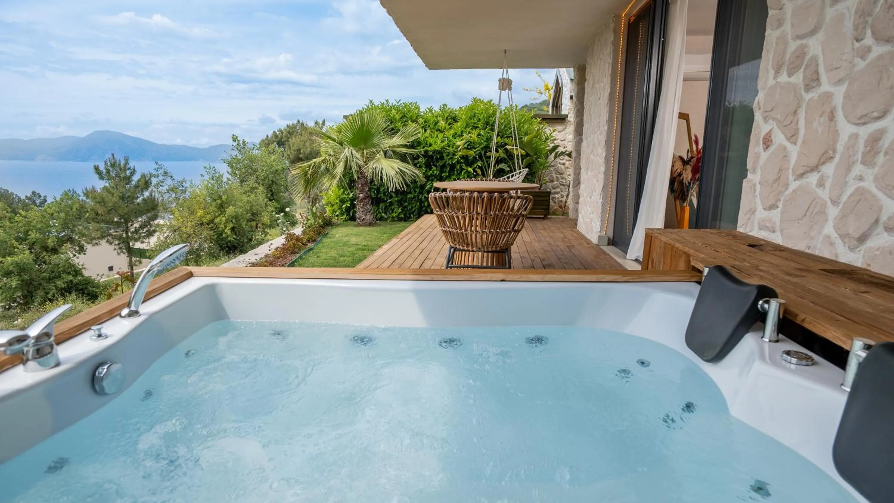 Patio in Vista Del Amor Faralya