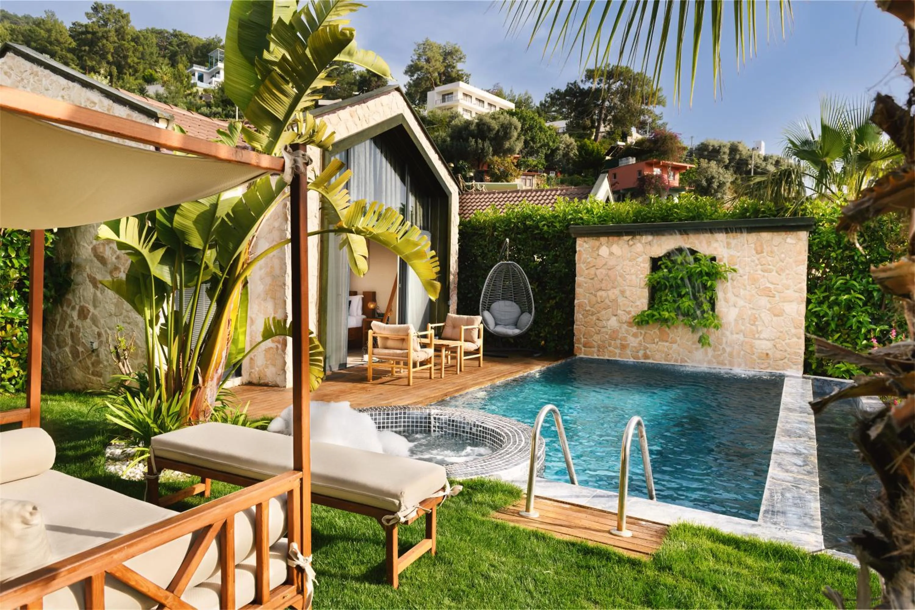 Photo of the whole room in Vista Del Amor Faralya