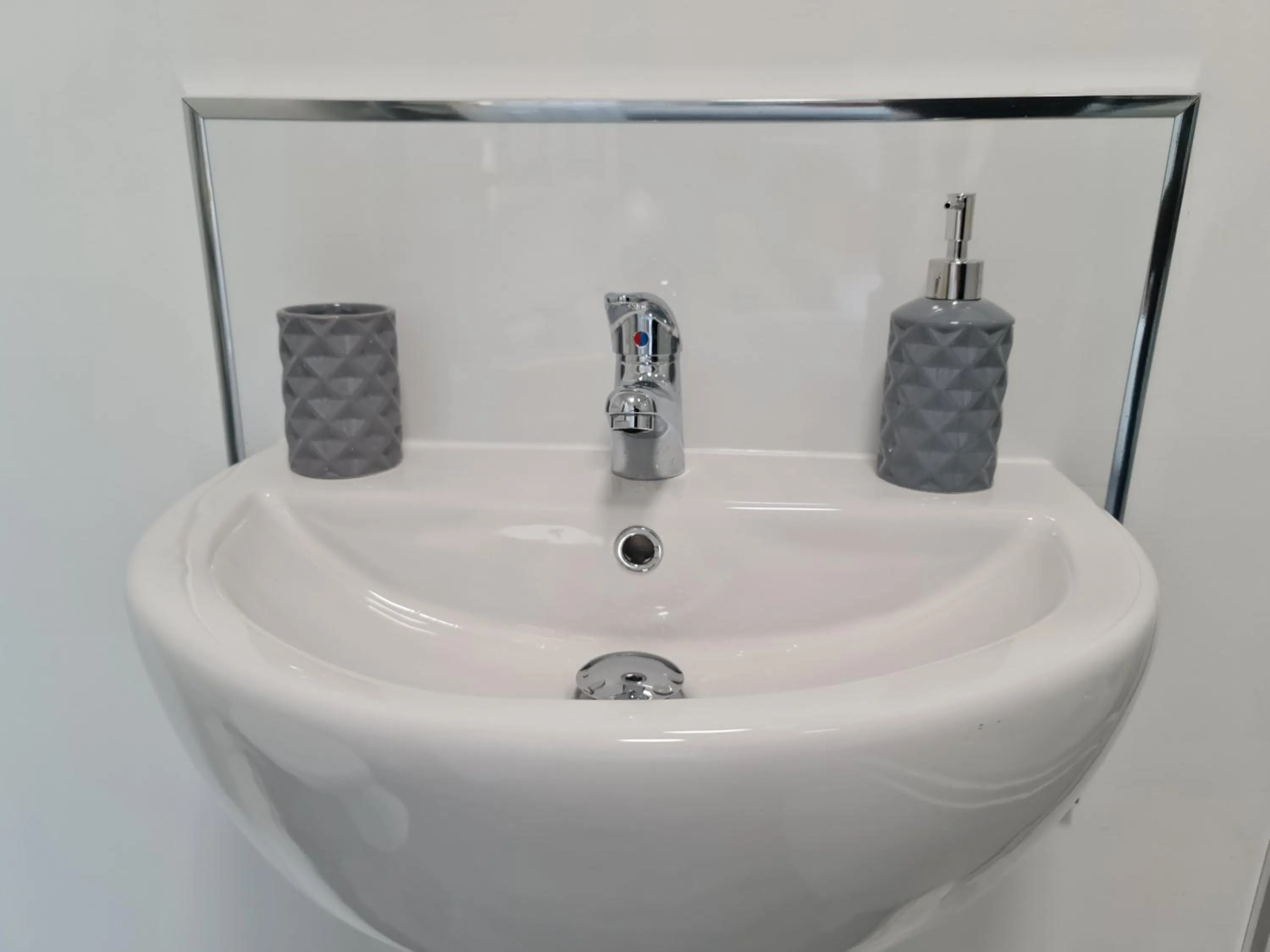 Toilet in The Selbourne Hotel