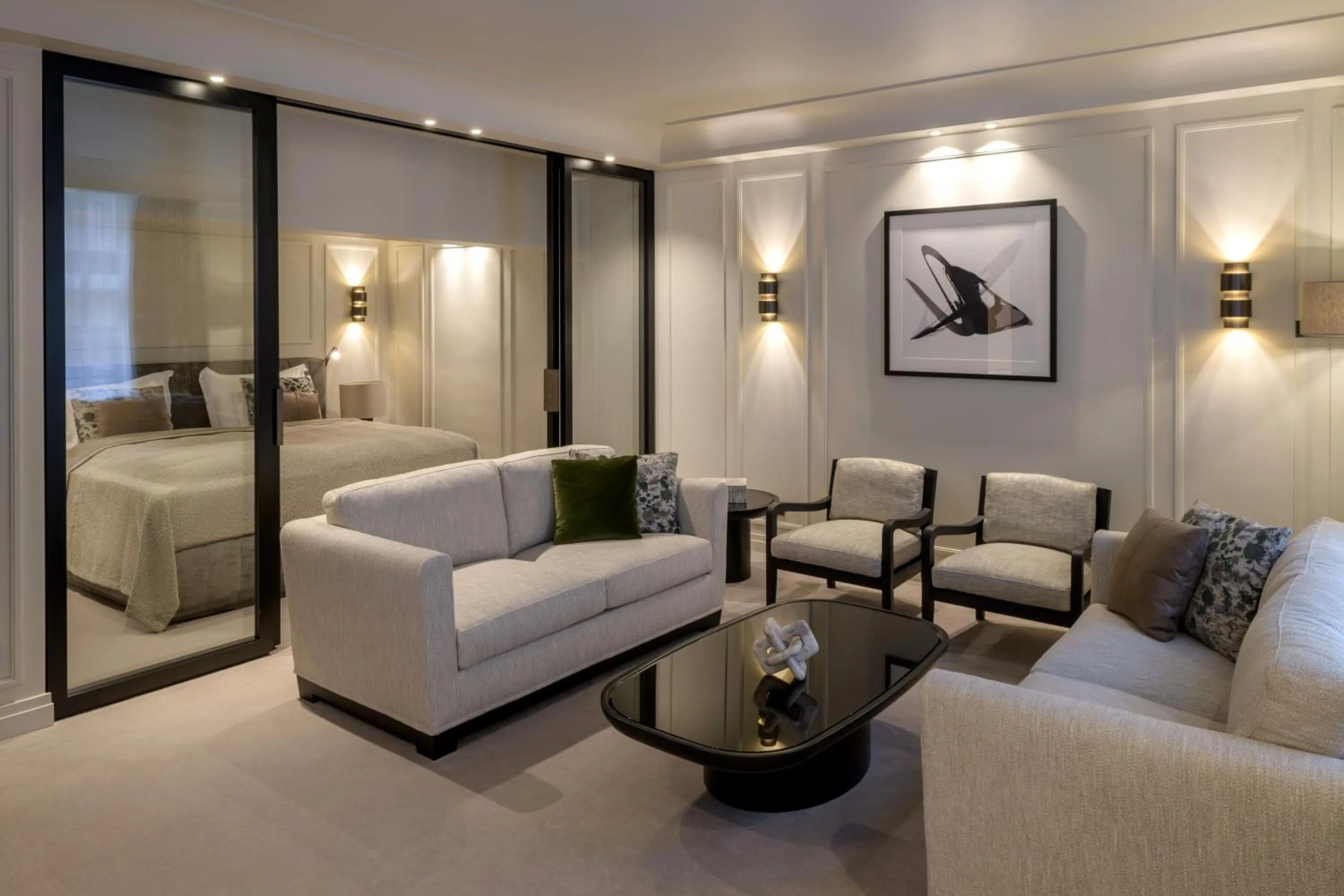 Seating area, Bed in Hotel Bayerischer Hof