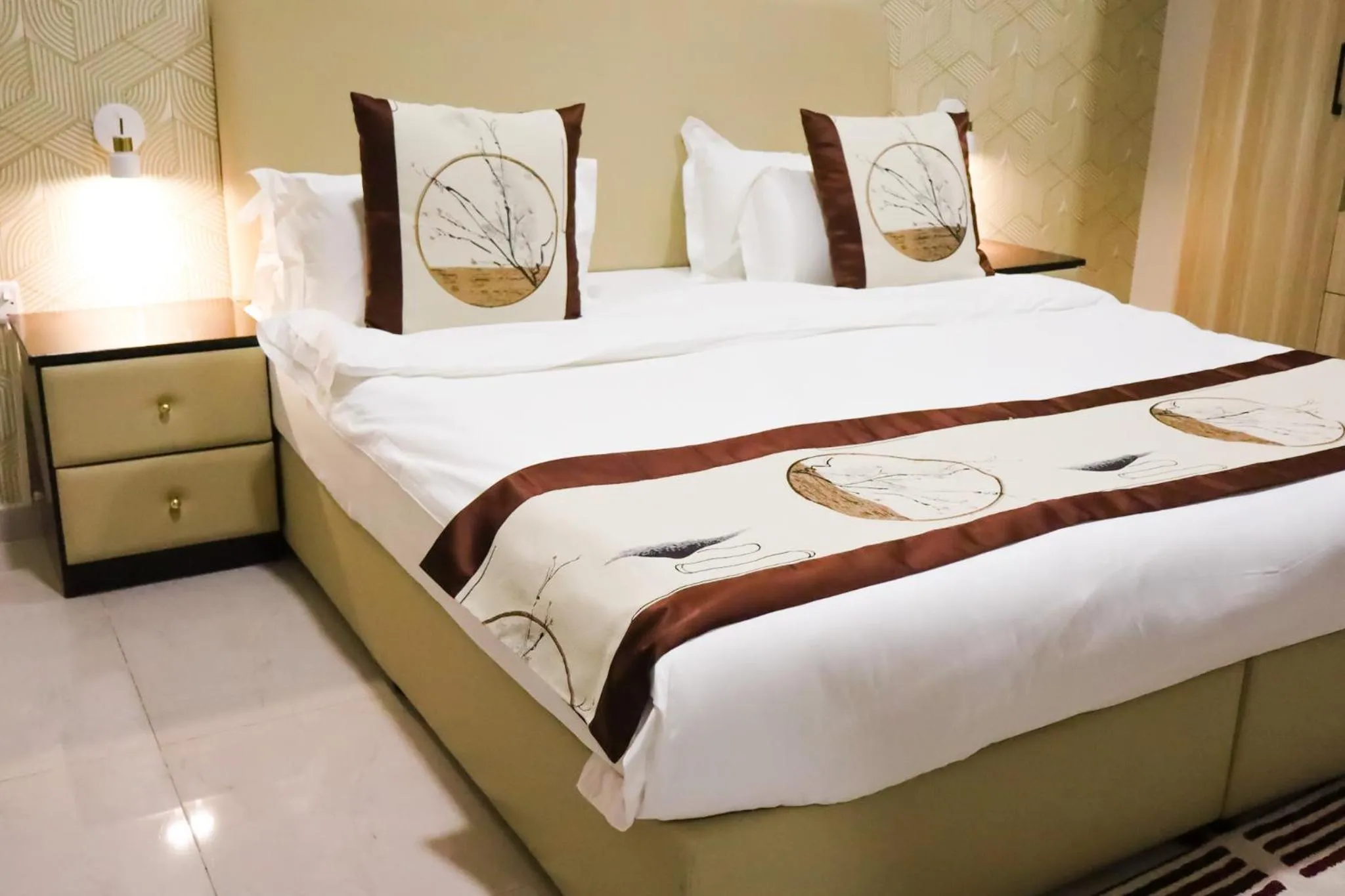 Bed in AL MARSA HOTEL APARTMENTS