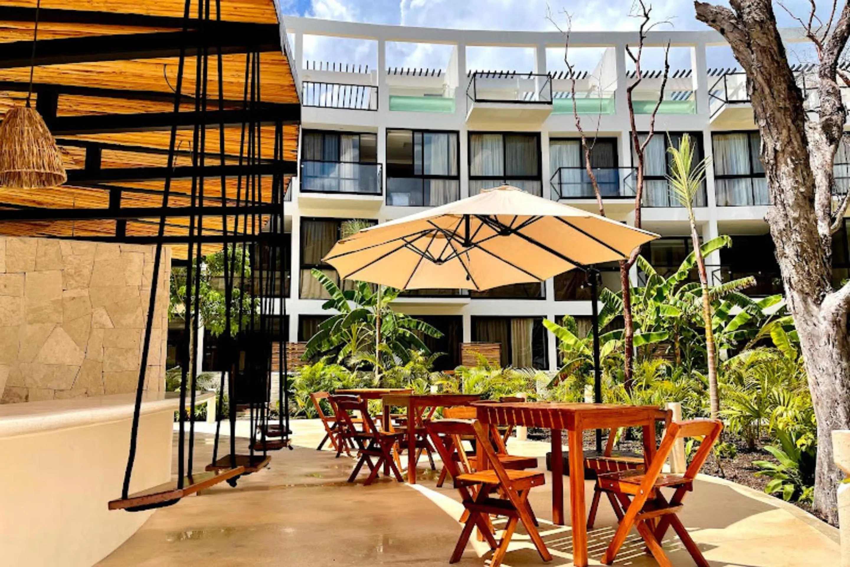 Restaurant/places to eat in The Waves Tulum by BNB Experience