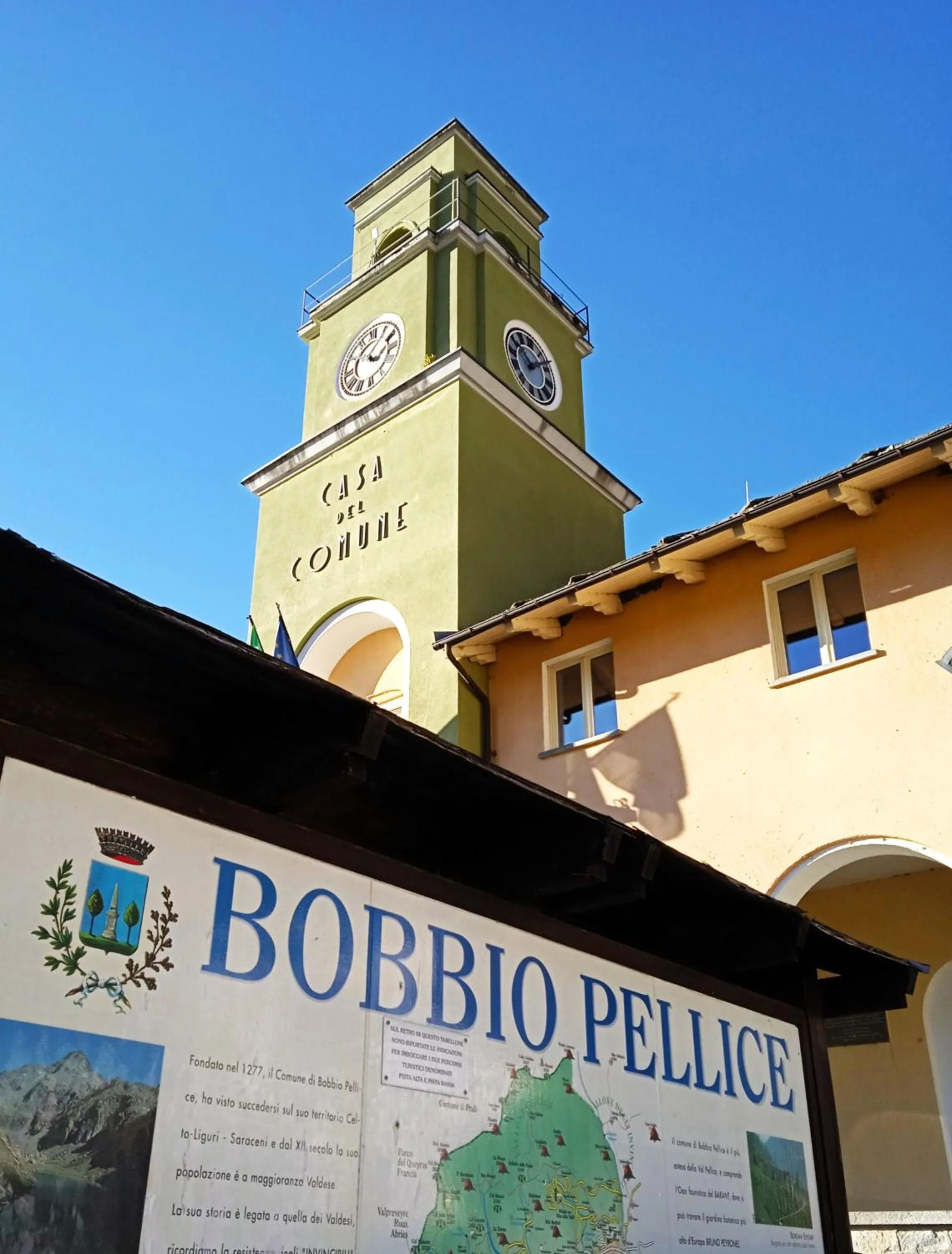 Nearby landmark in Medieval Hamlet Malpertus