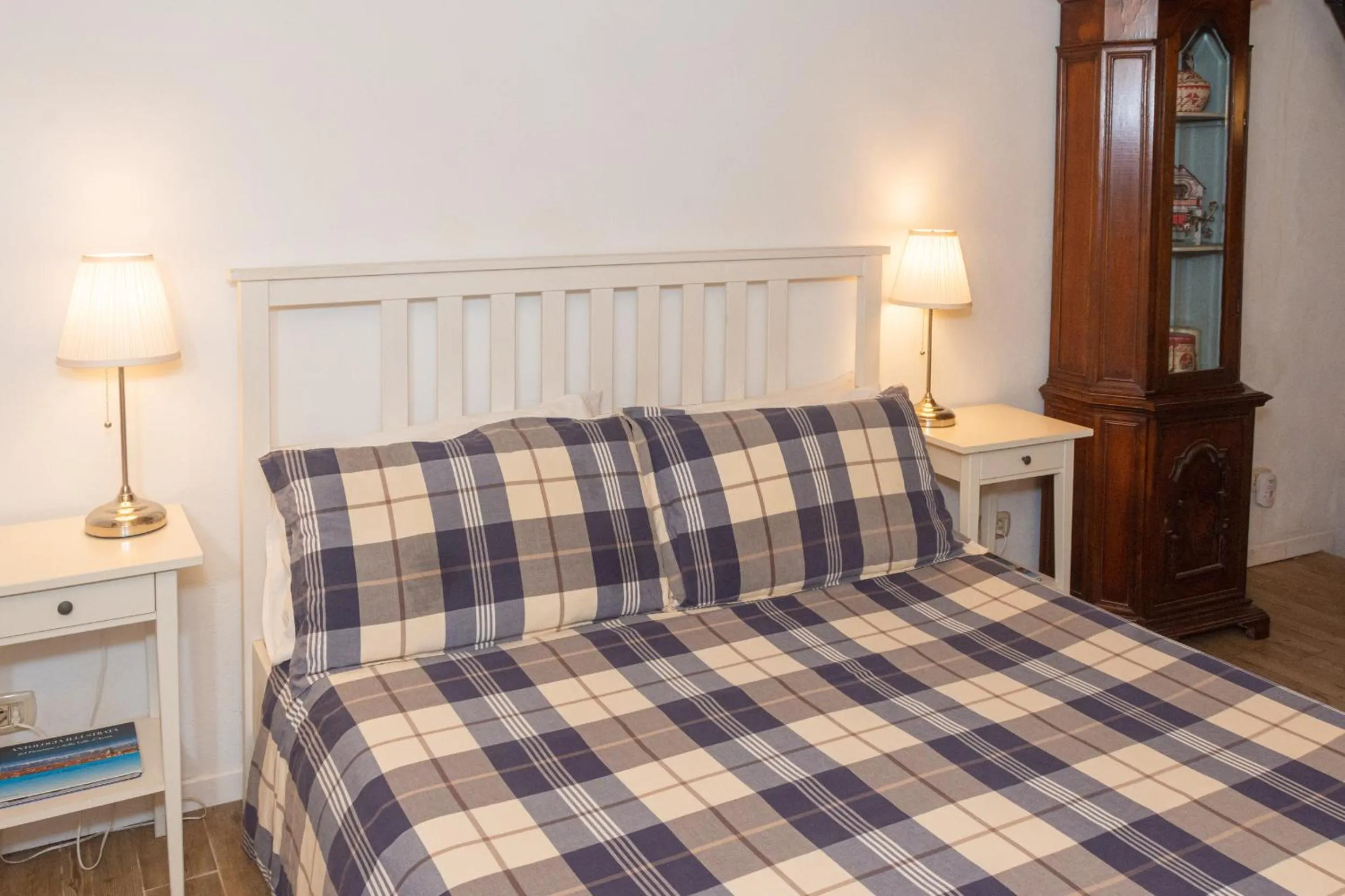 Bed in Medieval Hamlet Malpertus