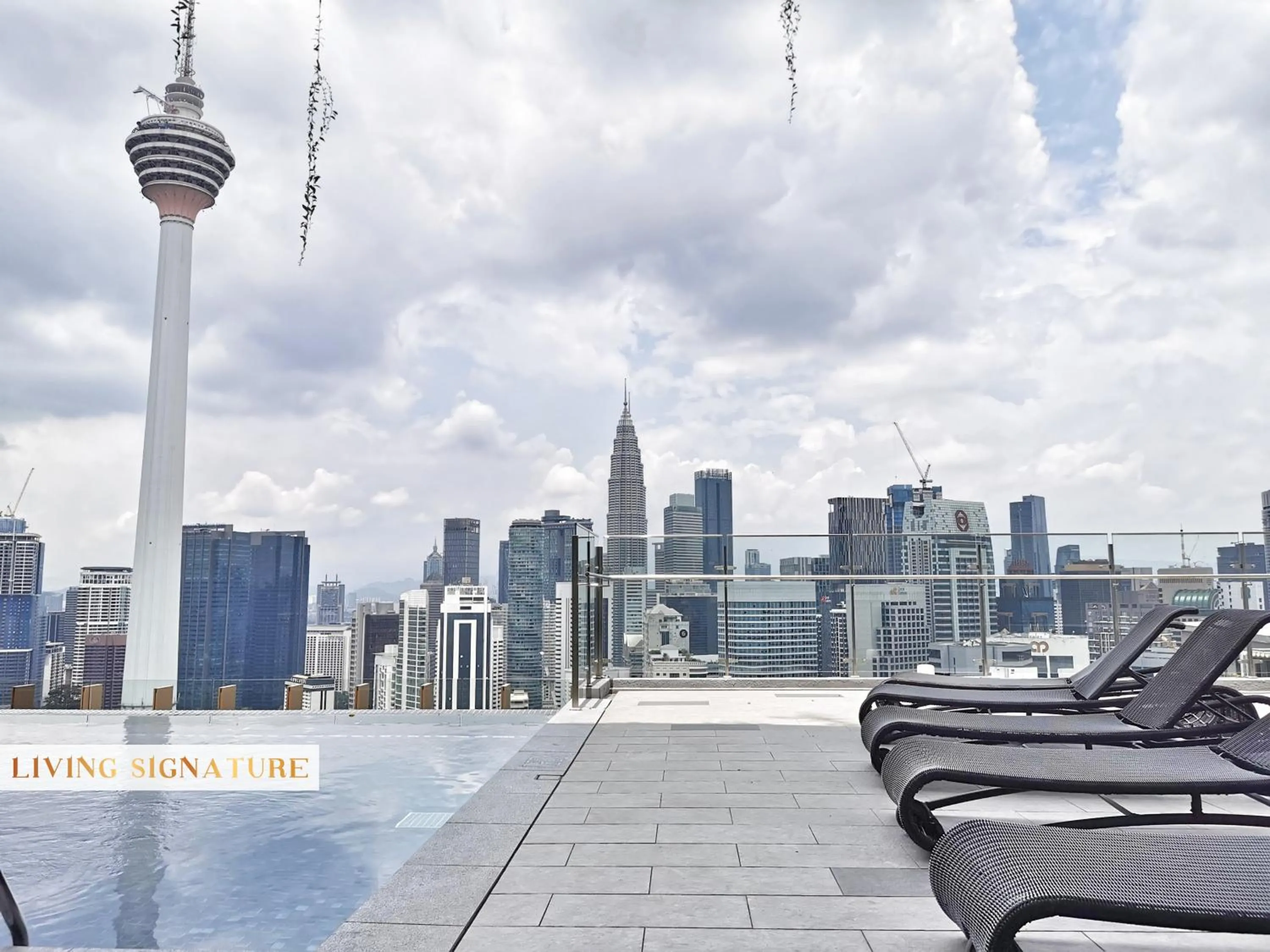 Ceylonz Suites by Living Signature