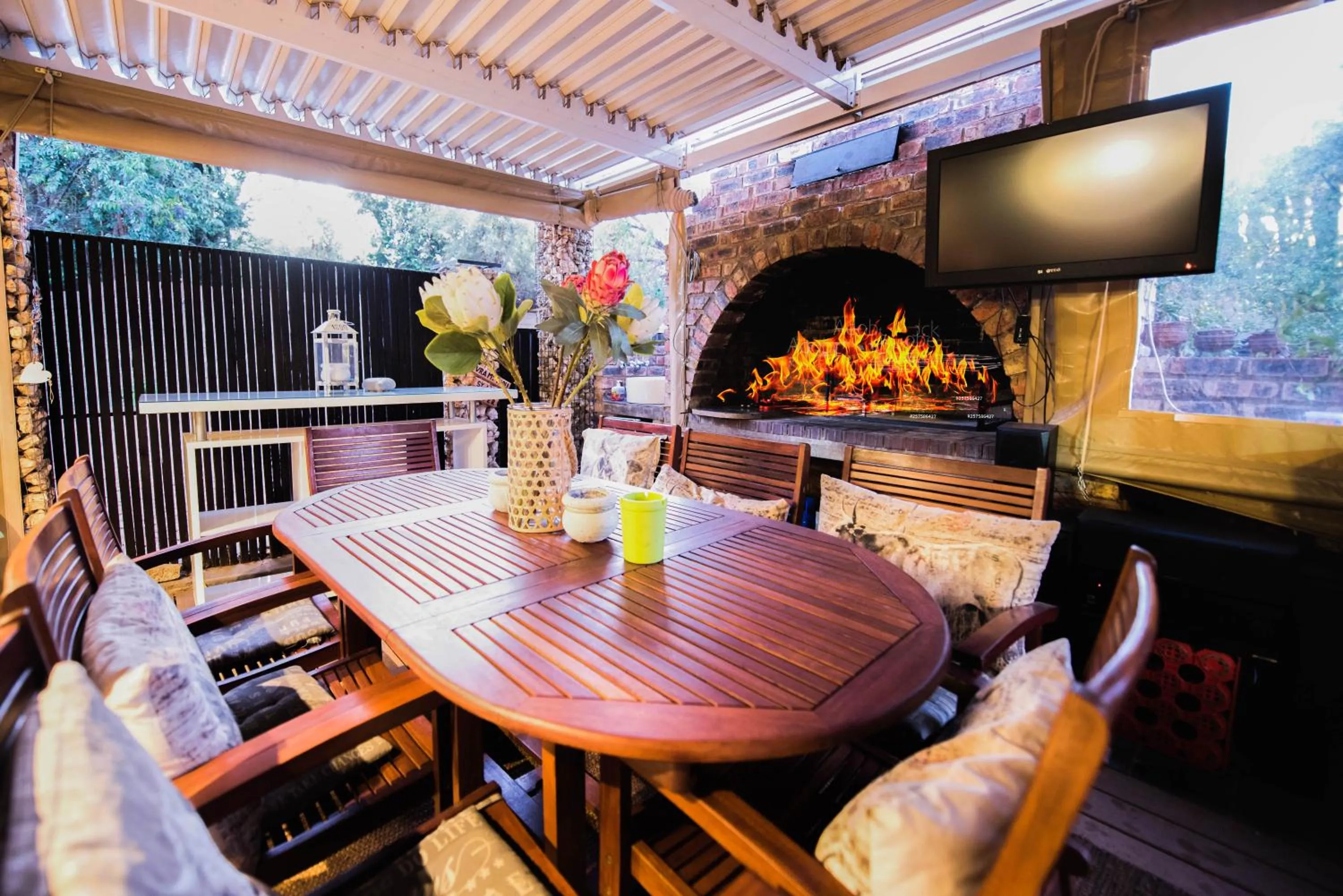 BBQ facilities in Cottonwood Guesthouse Oasis