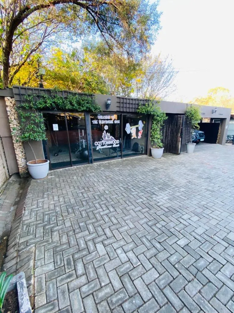 Property building in Cottonwood Guesthouse Oasis