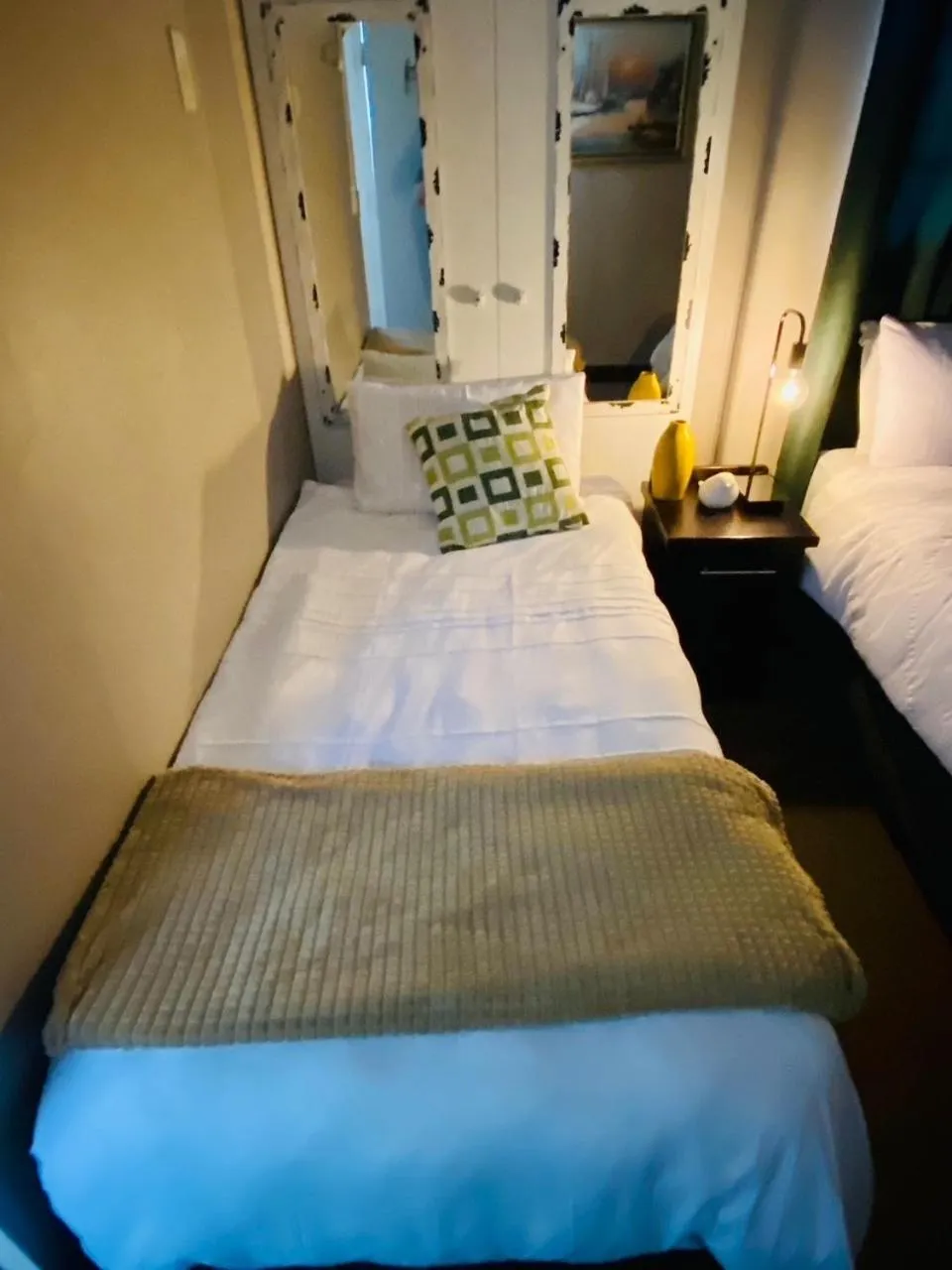 Bed in Cottonwood Guesthouse Oasis